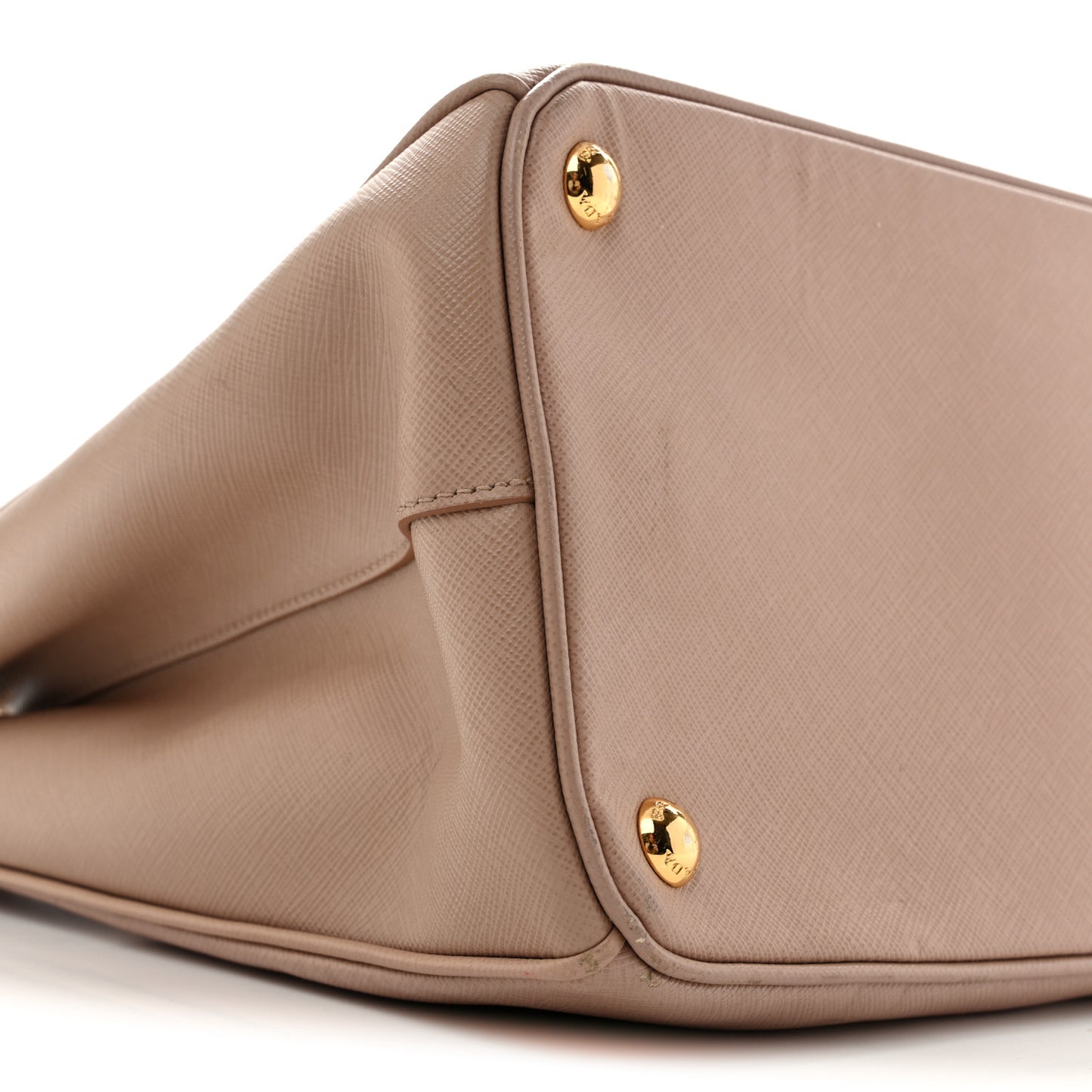 Saffiano Medium Galleria Double Zip Tote Cammeo