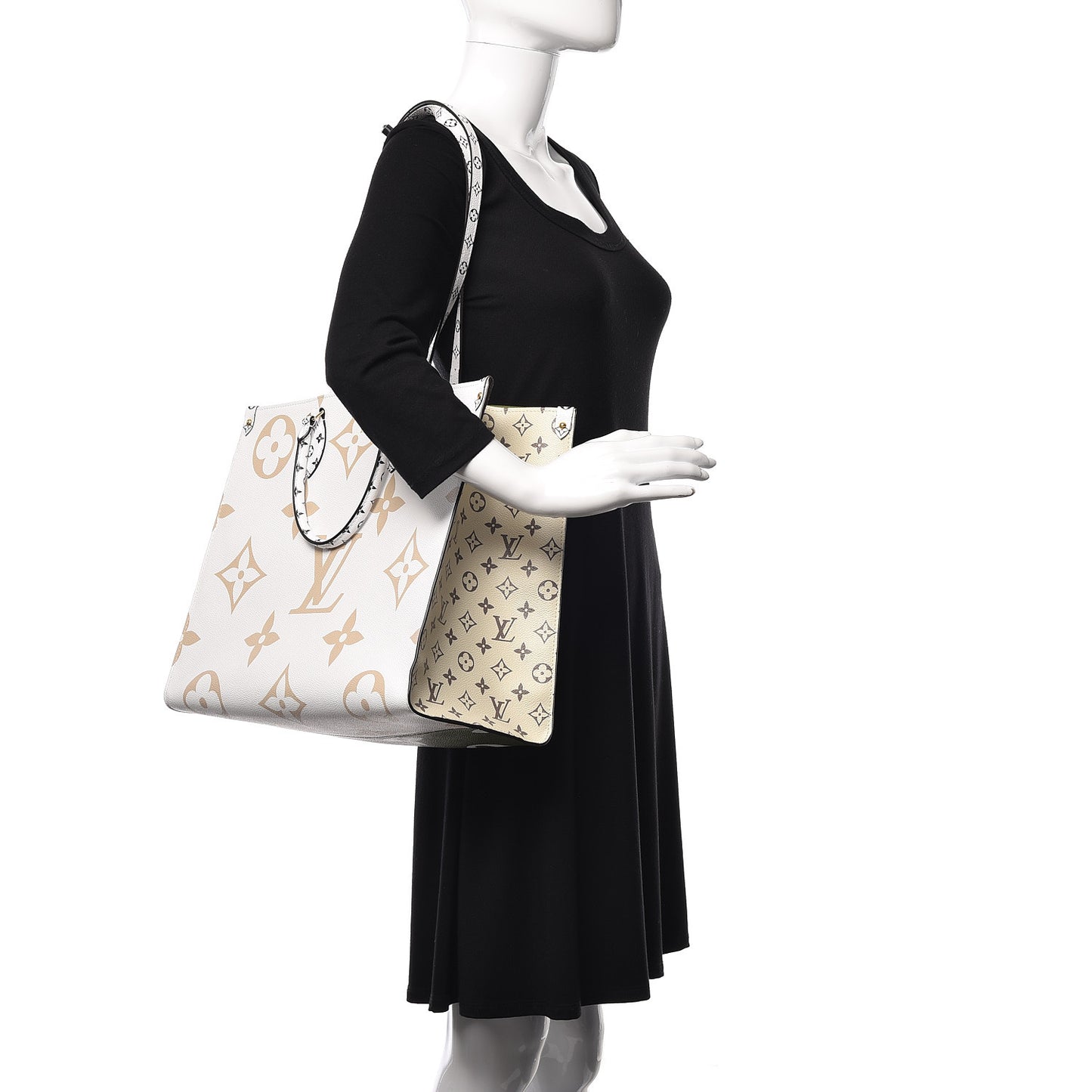 Monogram Giant Onthego GM Kaki Beige