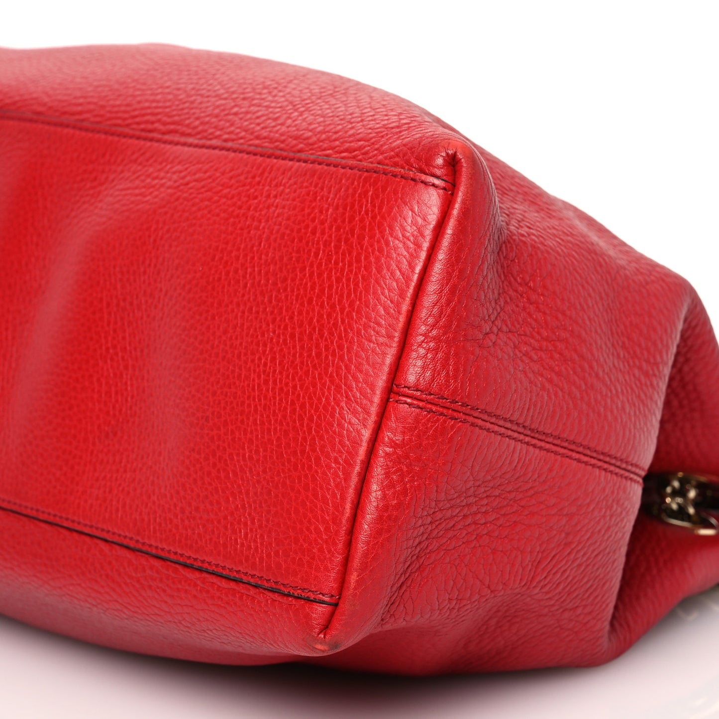 Pebbled Calfskin Medium Soho Chain Shoulder Bag Tabasco Red
