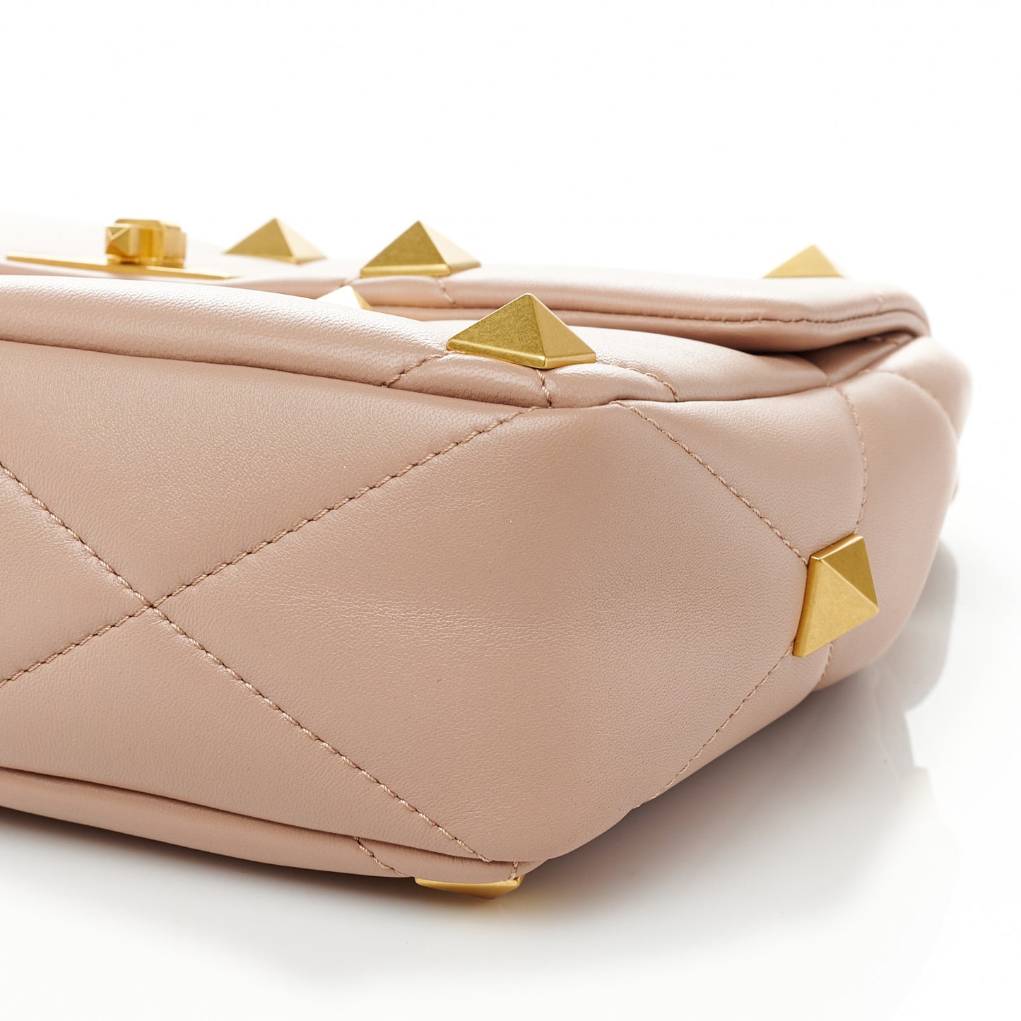Nappa Large Roman Stud Shoulder Bag Rose Cannelle