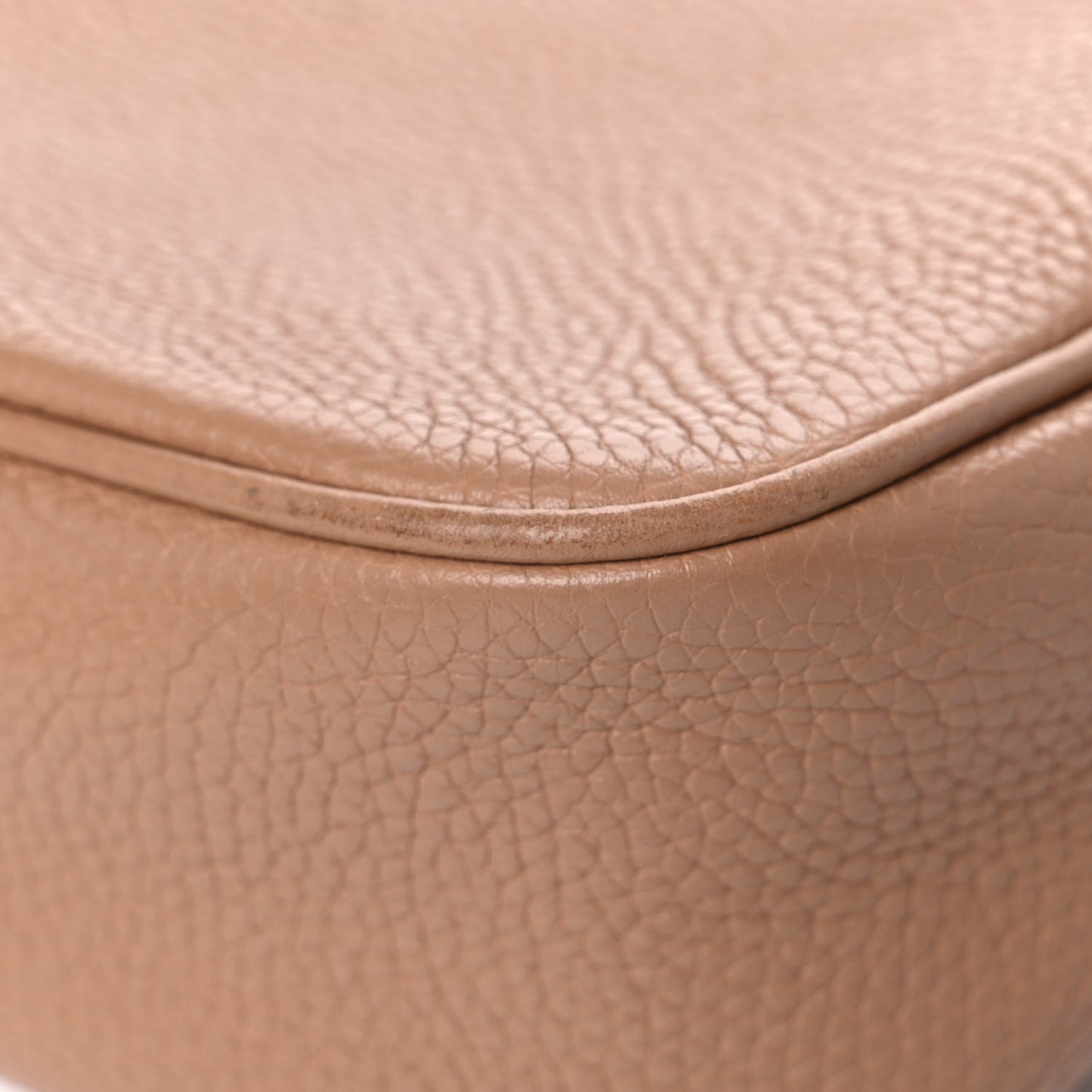Pebbled Calfskin Small Soho Disco Bag Camelia