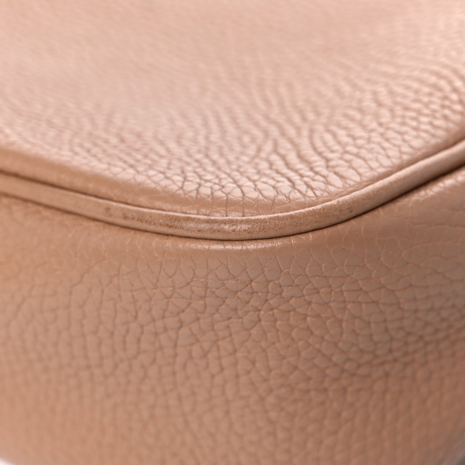 Gucci Pebbled Calfskin Small Soho Disco Bag Camelia 10 of 21