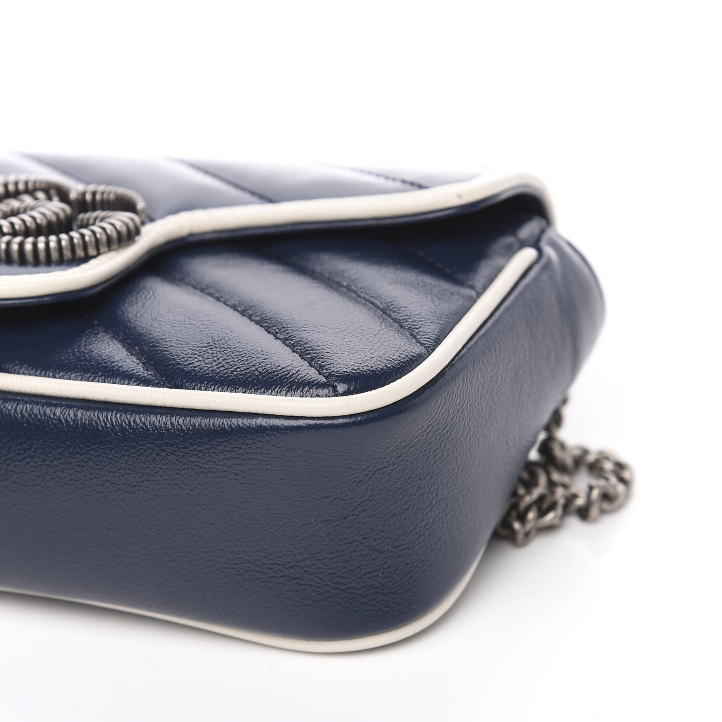 Vintage Effect Calfskin Matelasse Diagonal Super Mini Torchon GG Marmont Shoulder Bag Blue Agata Mystic White