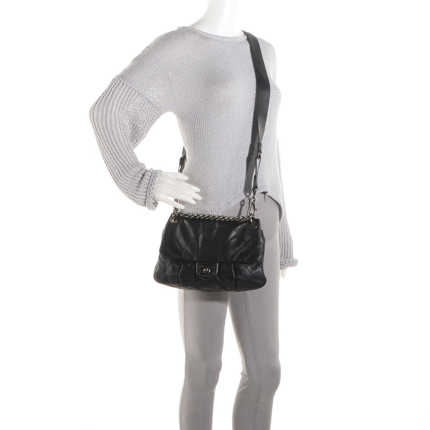 Calfskin Coco Pleats Large Messenger Flap Black