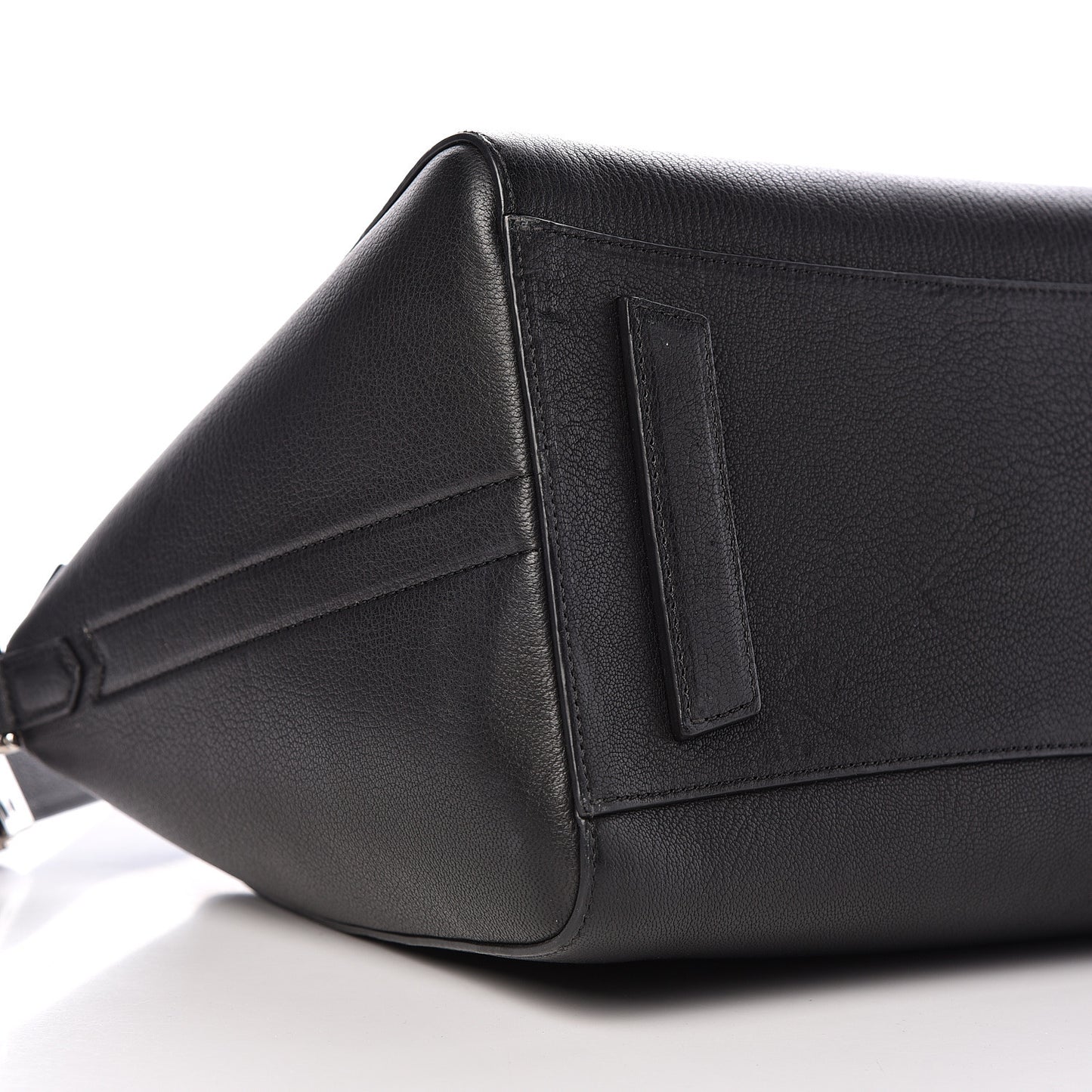 Sugar Goatskin Medium Antigona Black