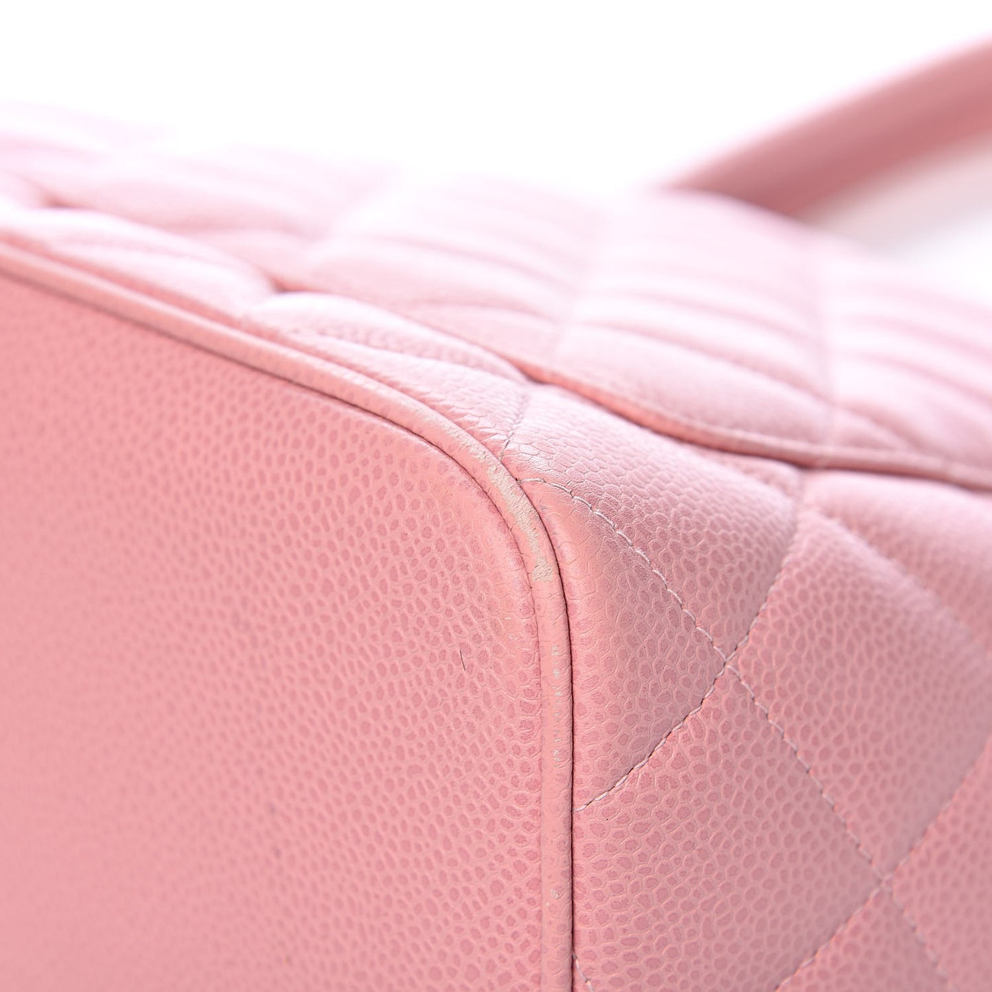 Caviar Quilted Medallion Tote Light Pink