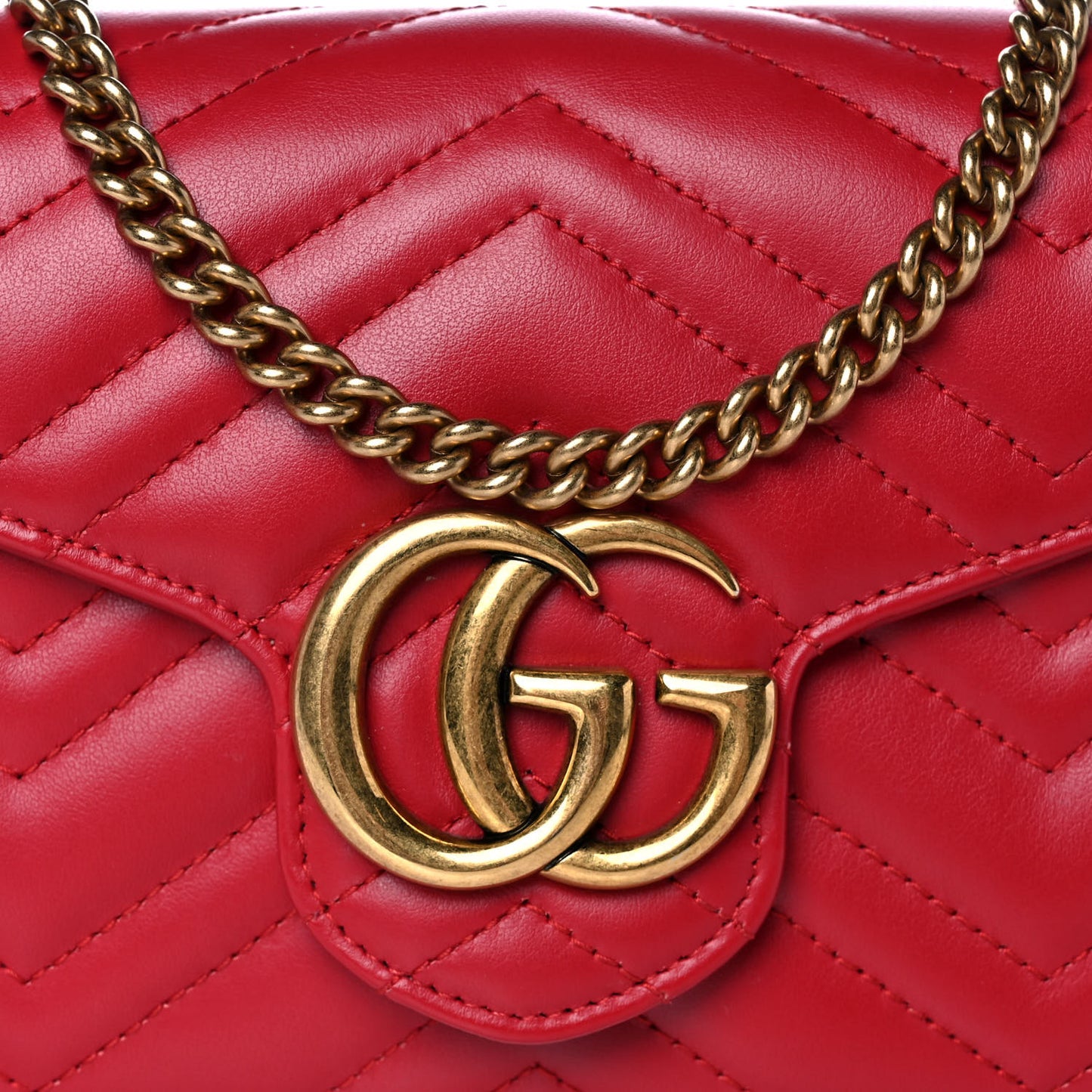 Calfskin Matelasse GG Marmont Chain Wallet Hibiscus Red