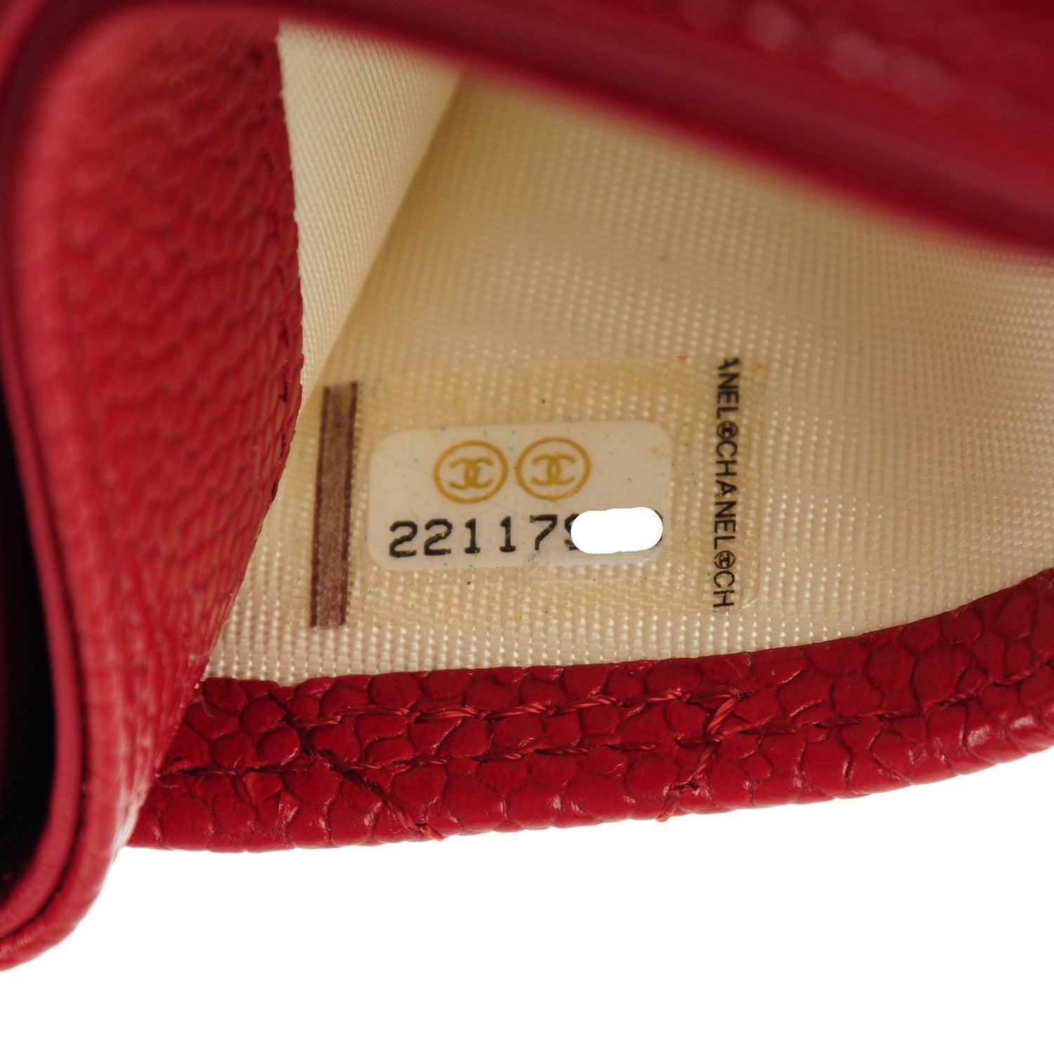 Chanel Caviar Quilted Card Holder Red 8 of 8