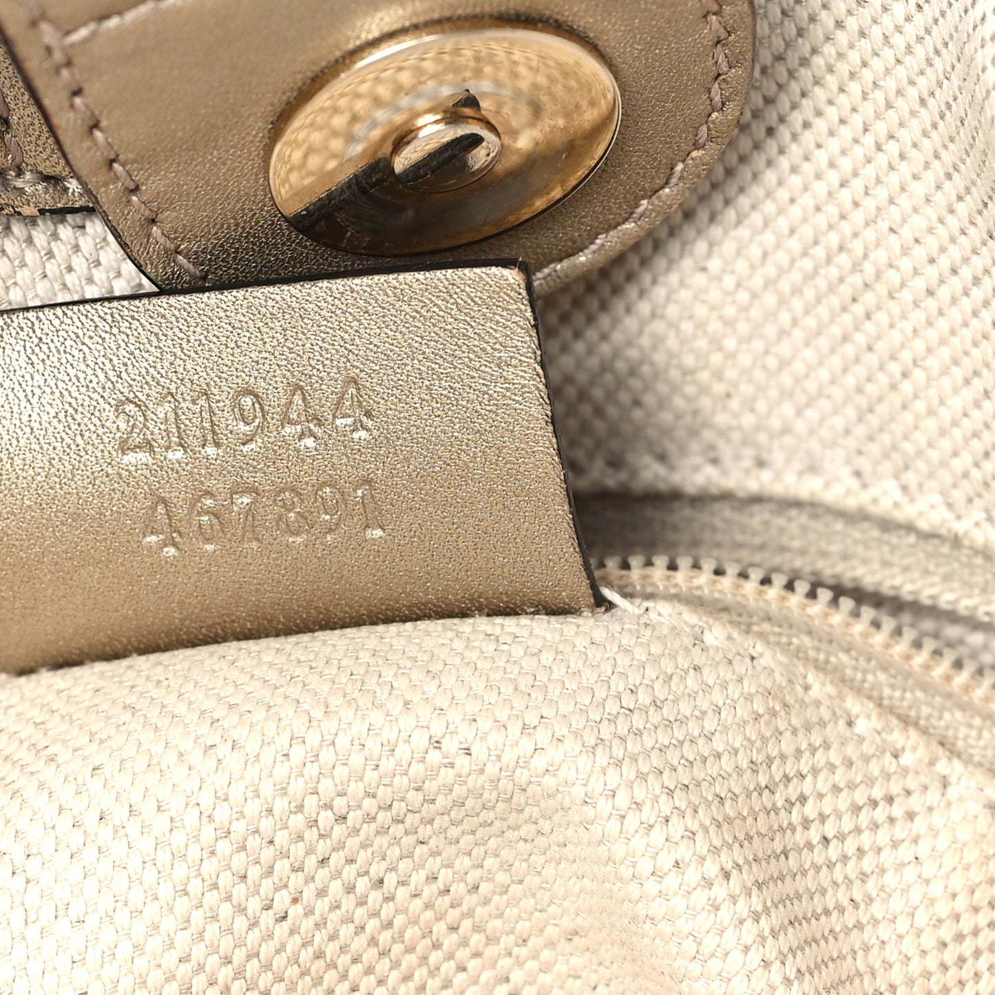 Guccissima Medium Sukey Tote Champagne