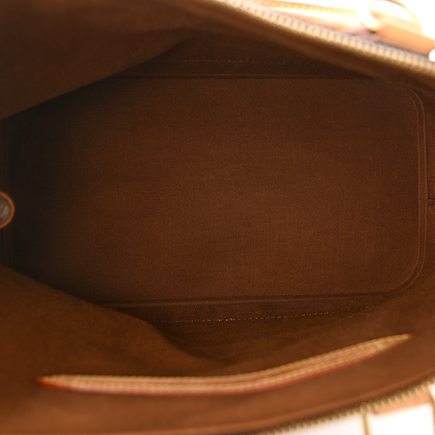 Louis Vuitton Monogram Alma MM 6 of 14