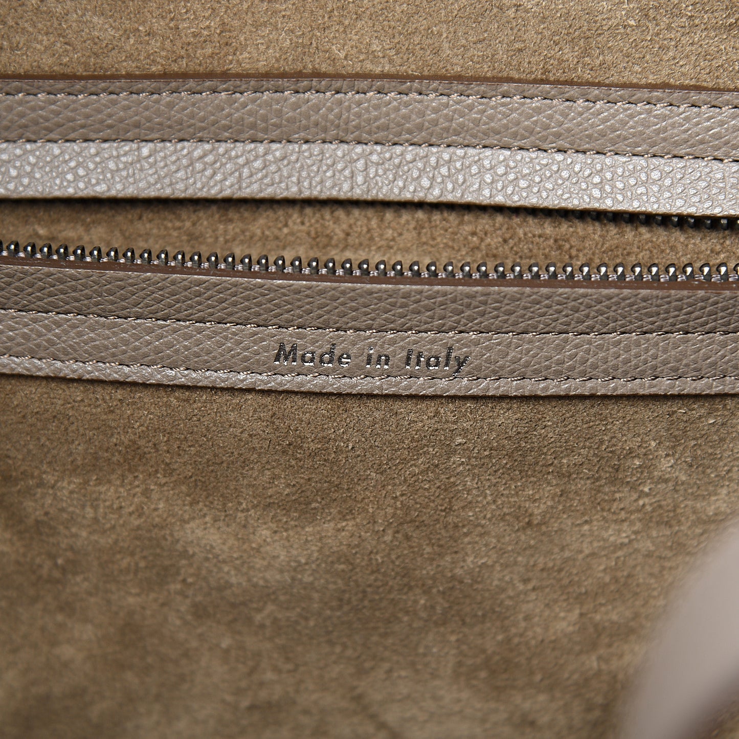 Baby Grained Calfskin Medium Phantom Luggage Taupe