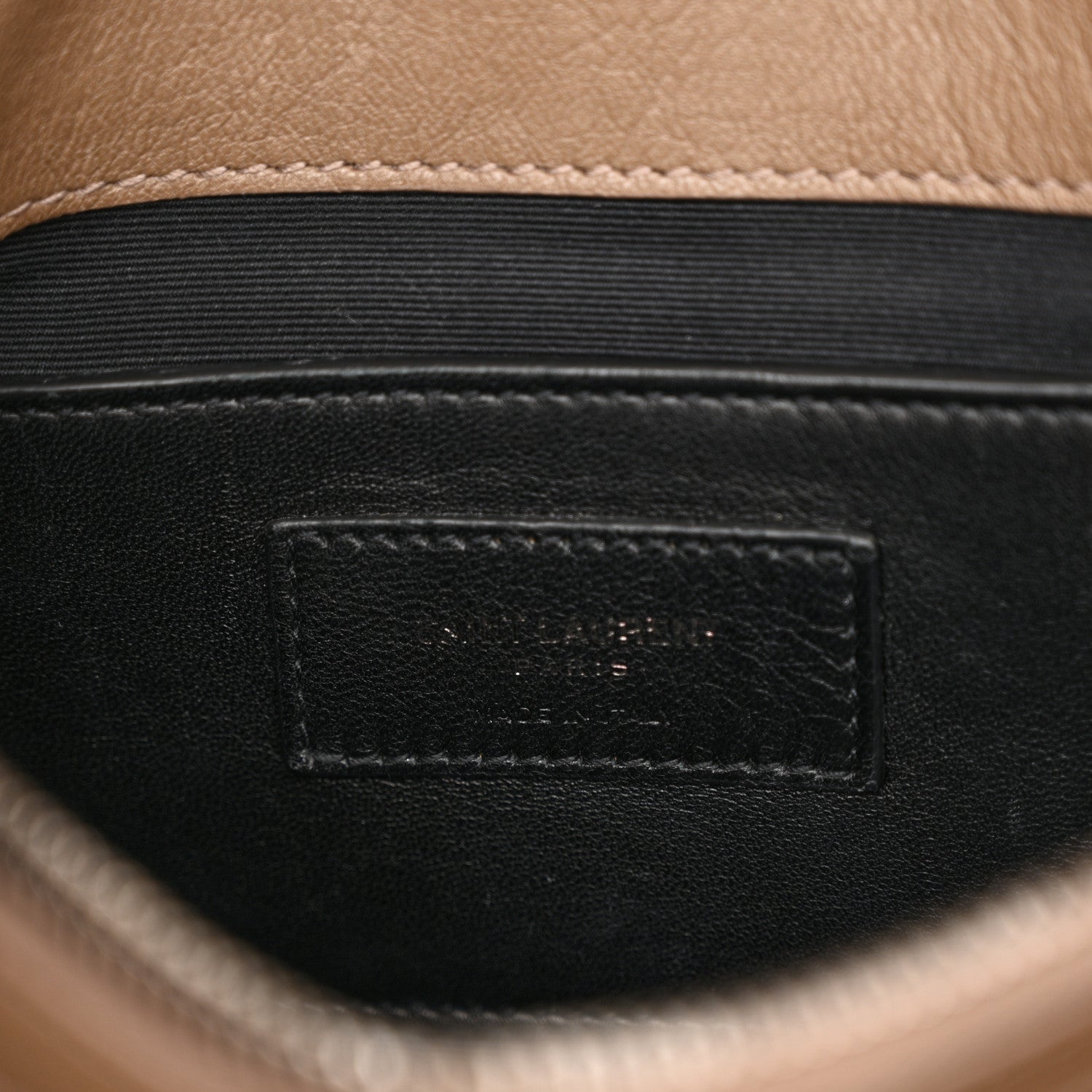 Saint Laurent Sheepskin Matelasse Chevron Monogram Medium College Bag Fard 6 of 15