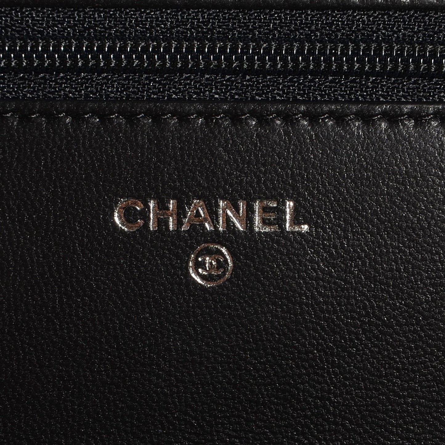 Lambskin Boy Wallet On Chain WOC Black