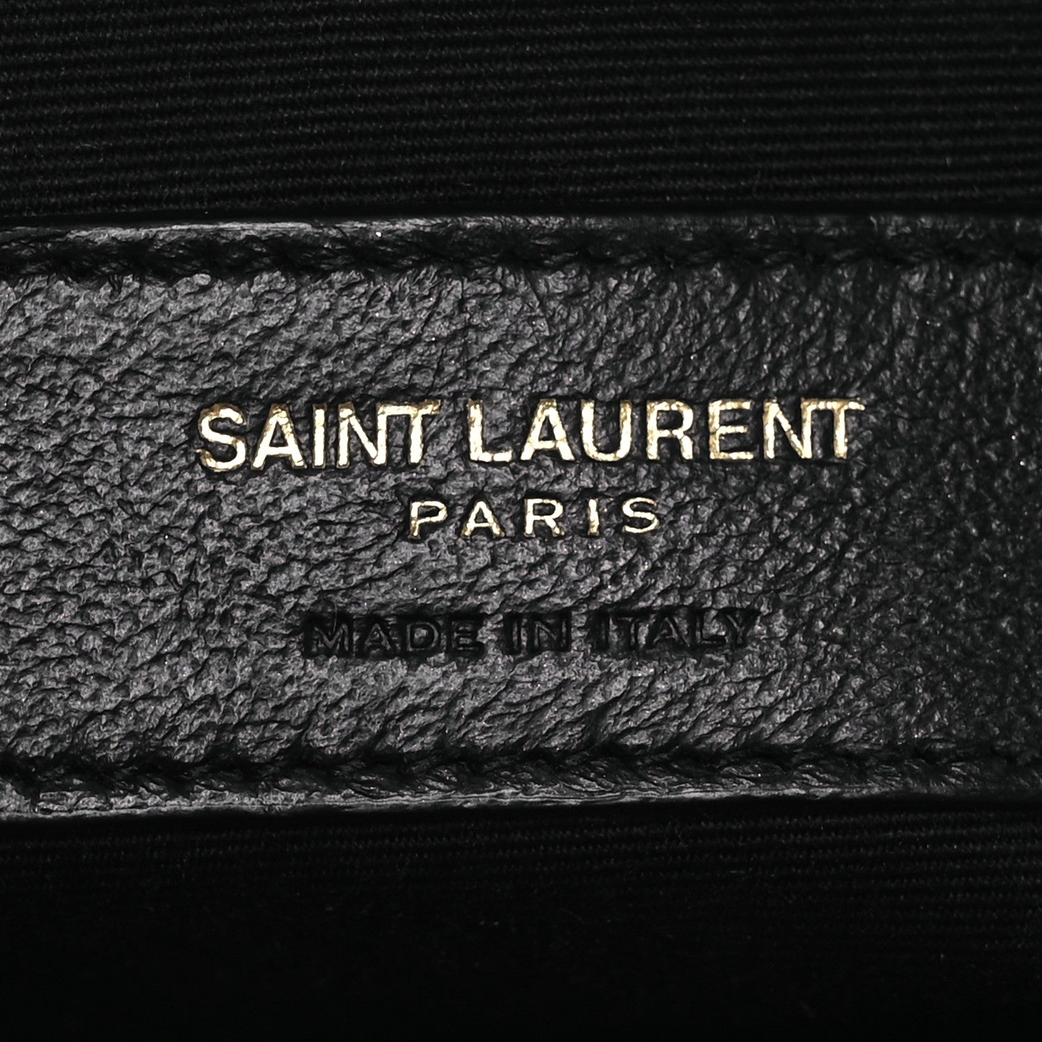 Saint Laurent Grain De Poudre Matelasse Chevron Quilted Round Vinyle Camera Bag Black 6 of 13