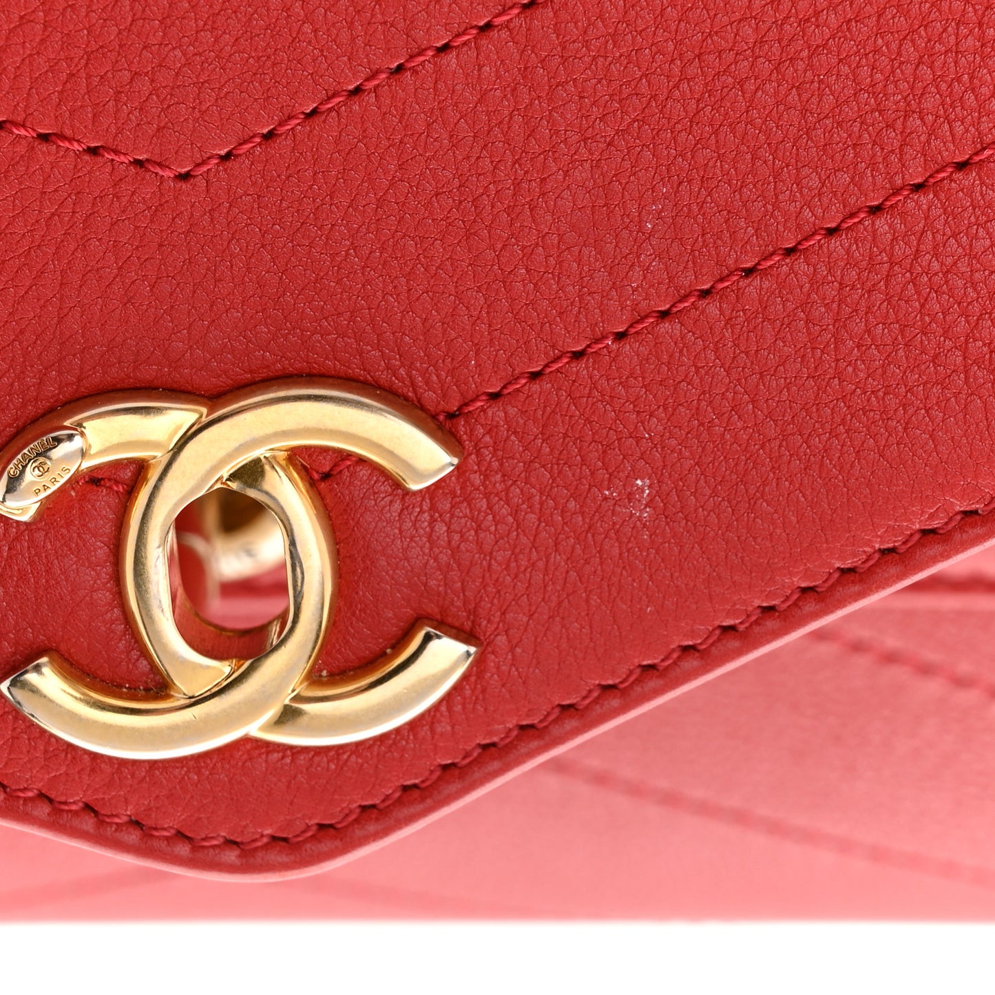 Calfskin Chevron Quilted Casual Trip Flap Red