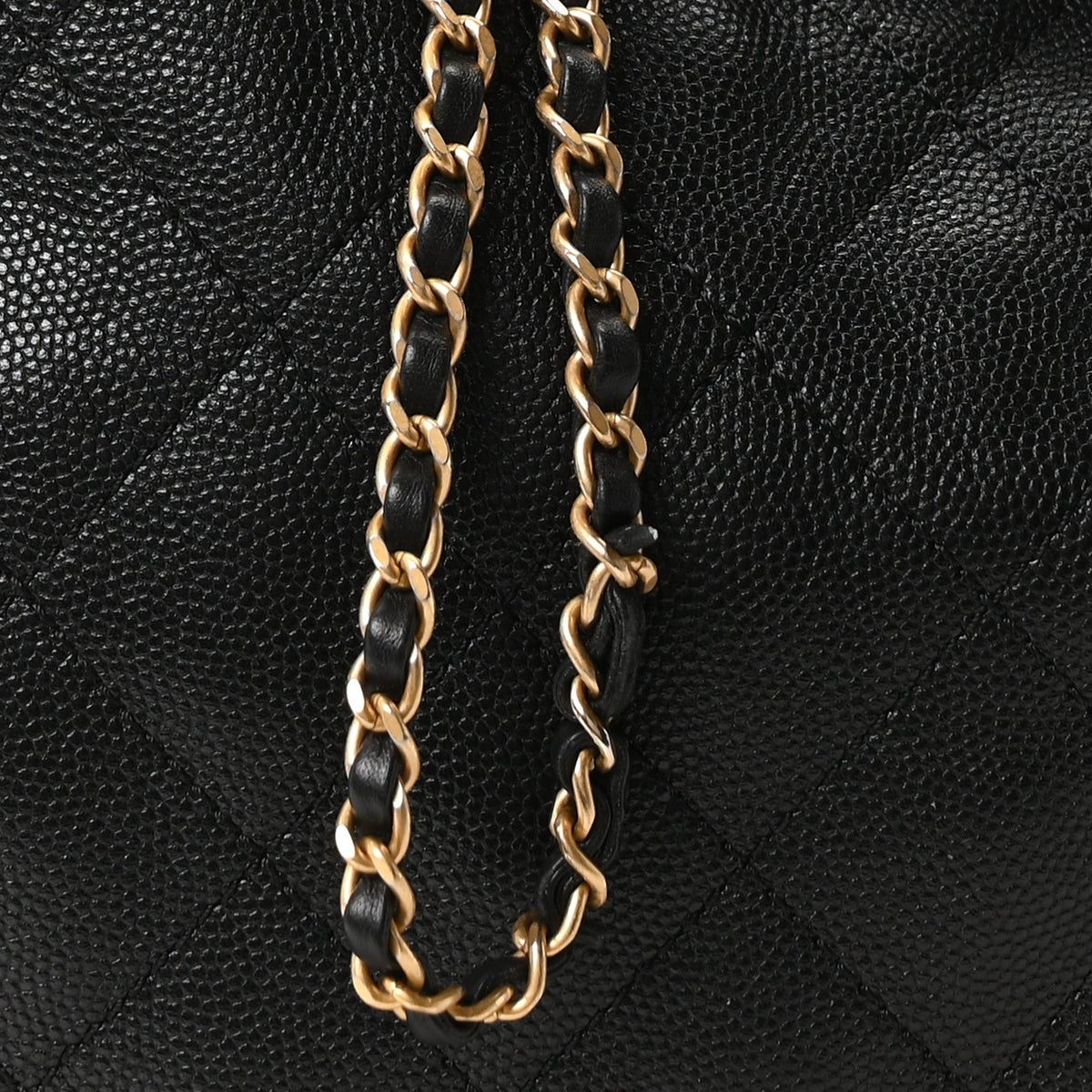 Caviar Quilted Medium Chanel 25 Handbag Black