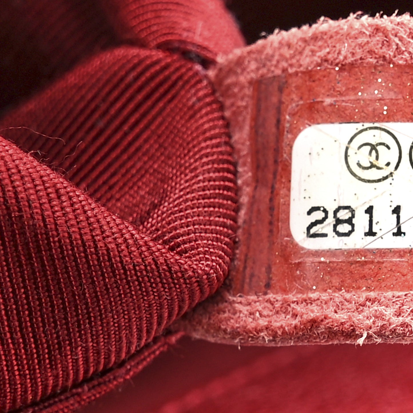 Caviar Quilted Medium Boy Flap Dark Red