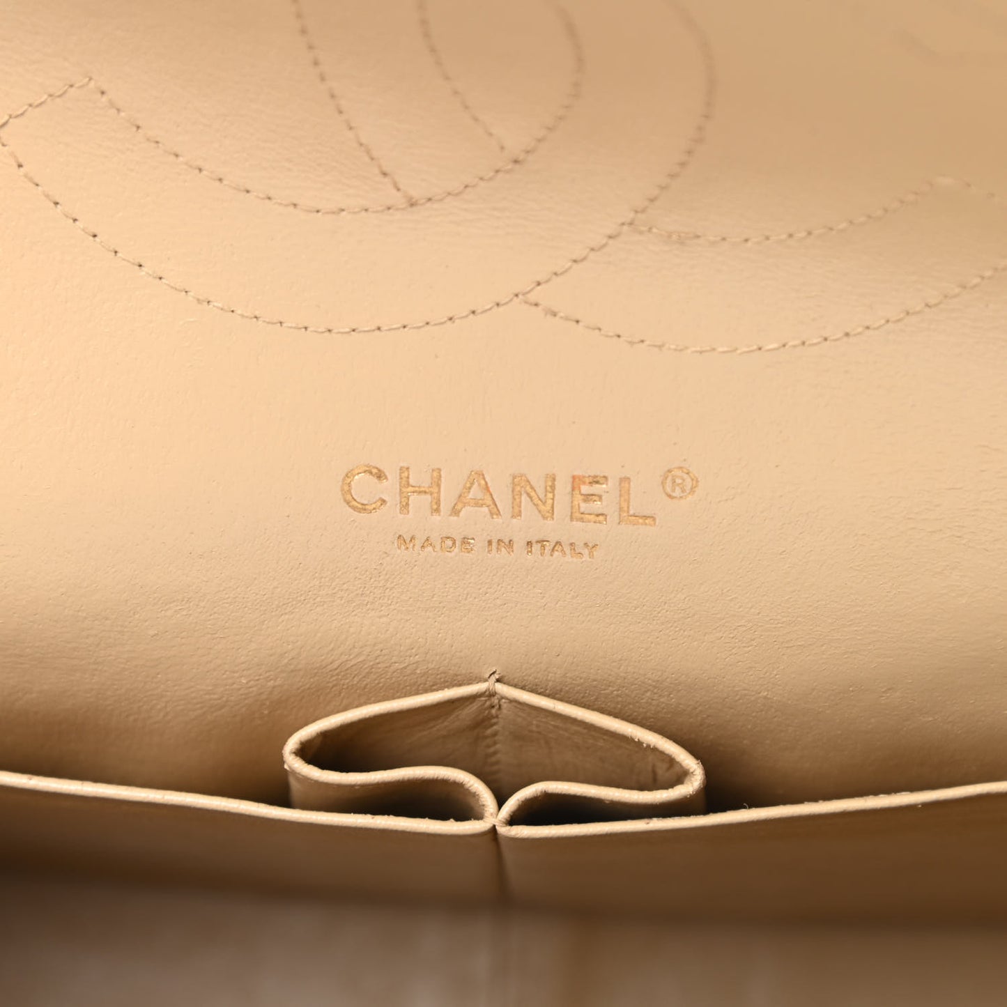 Caviar Quilted Jumbo Double Flap Beige Clair