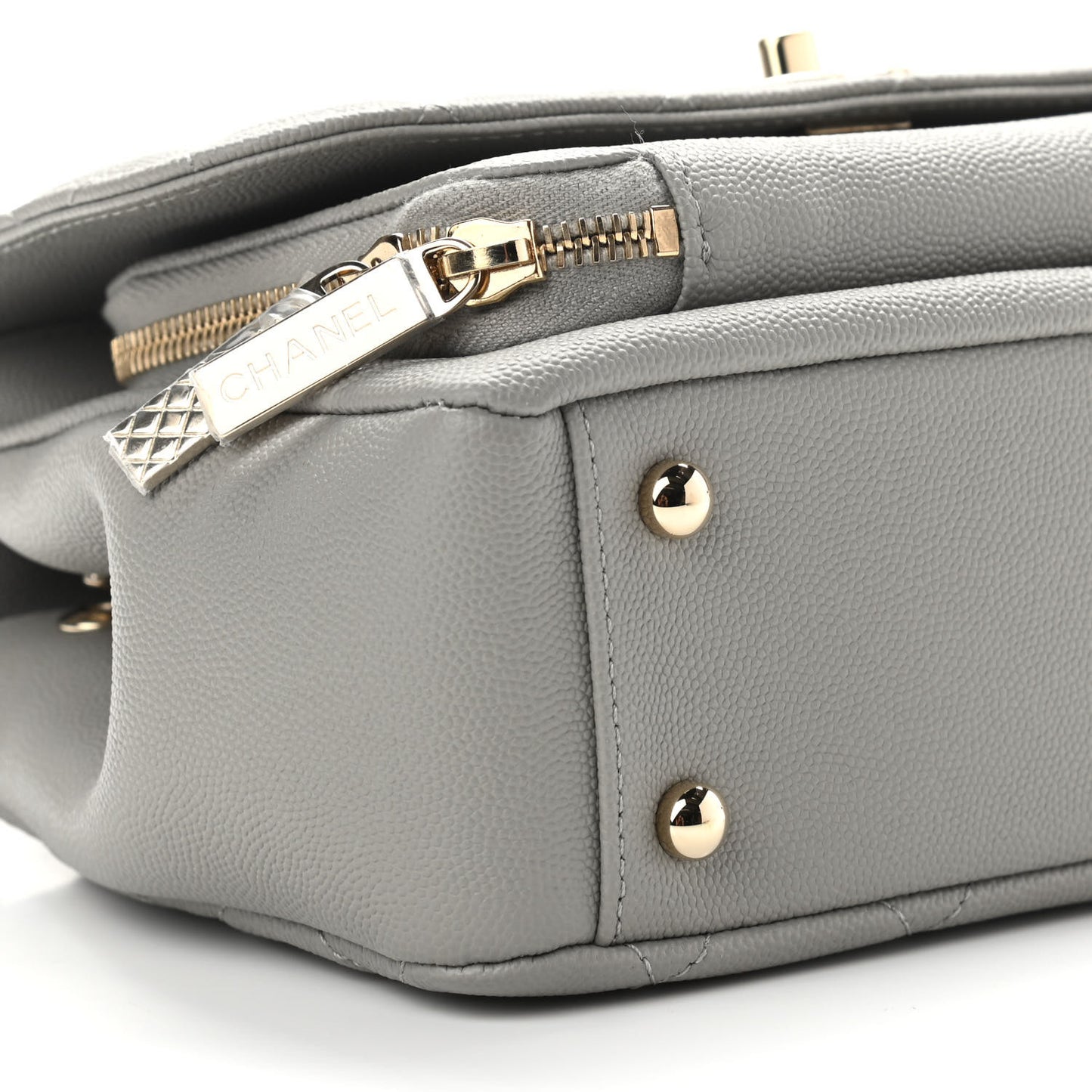 Caviar Quilted Medium Business Affinity Flap Grey