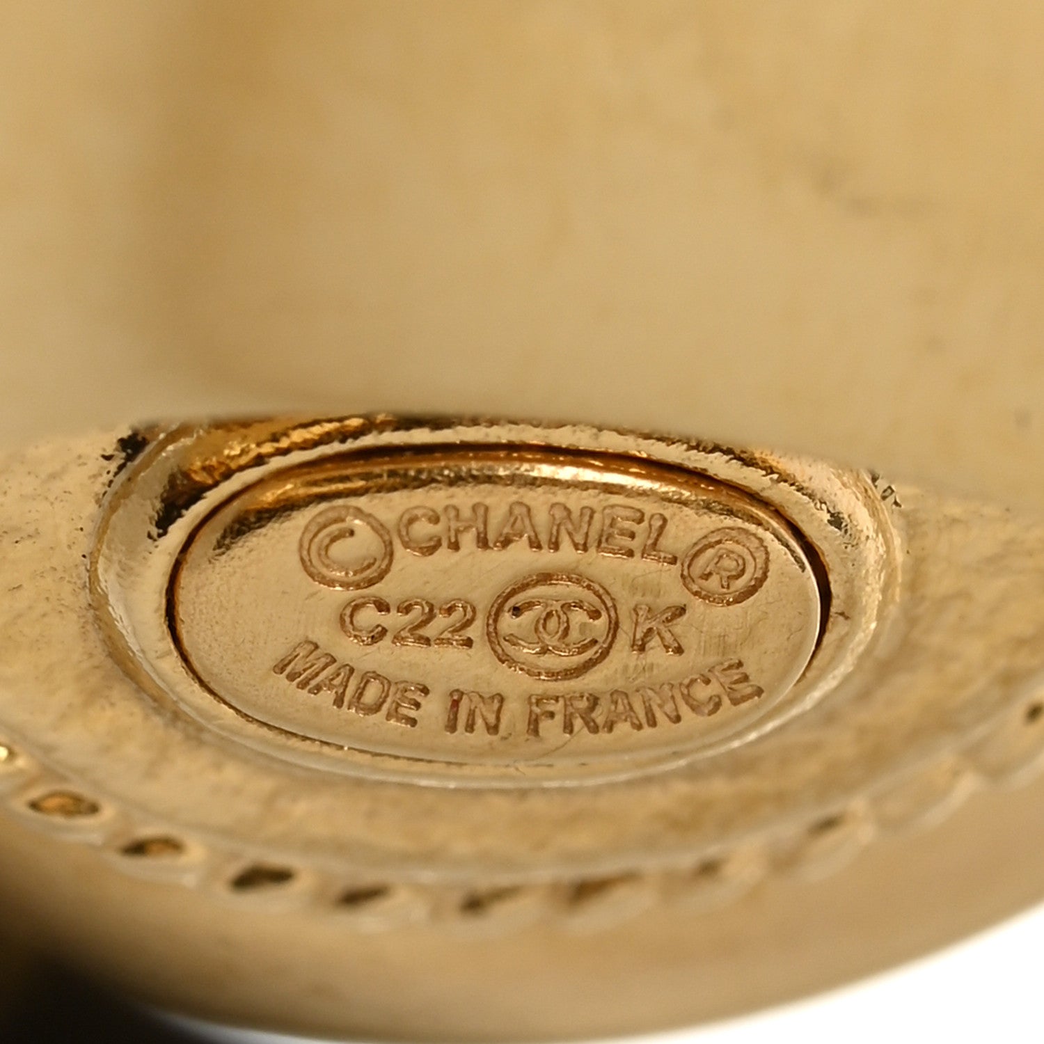 Chanel Gripoix Crystal CC Ring 50/5.25 Gold 4 of 4