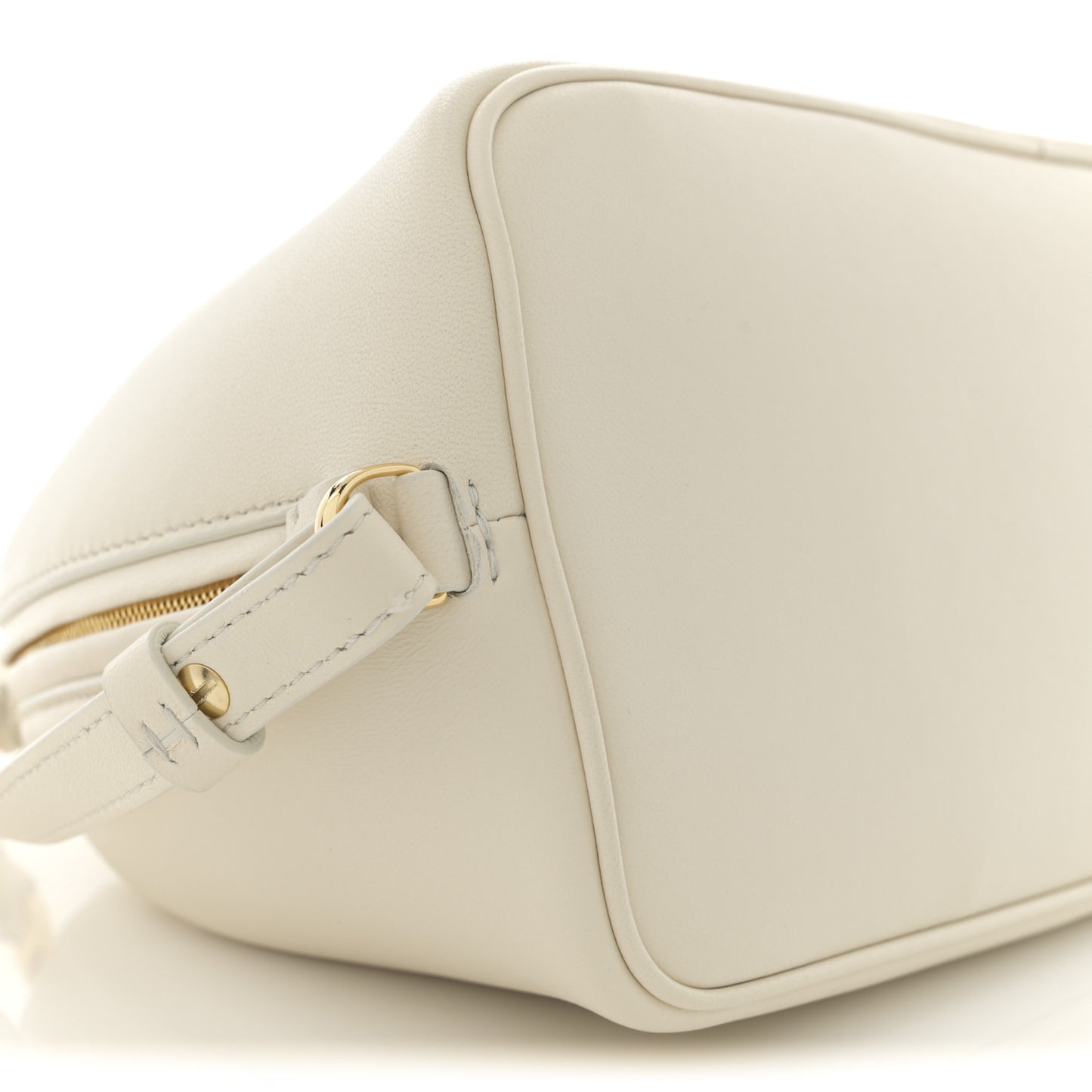 Lambskin Le Calino Ring Top Handle Bag Light Ivory