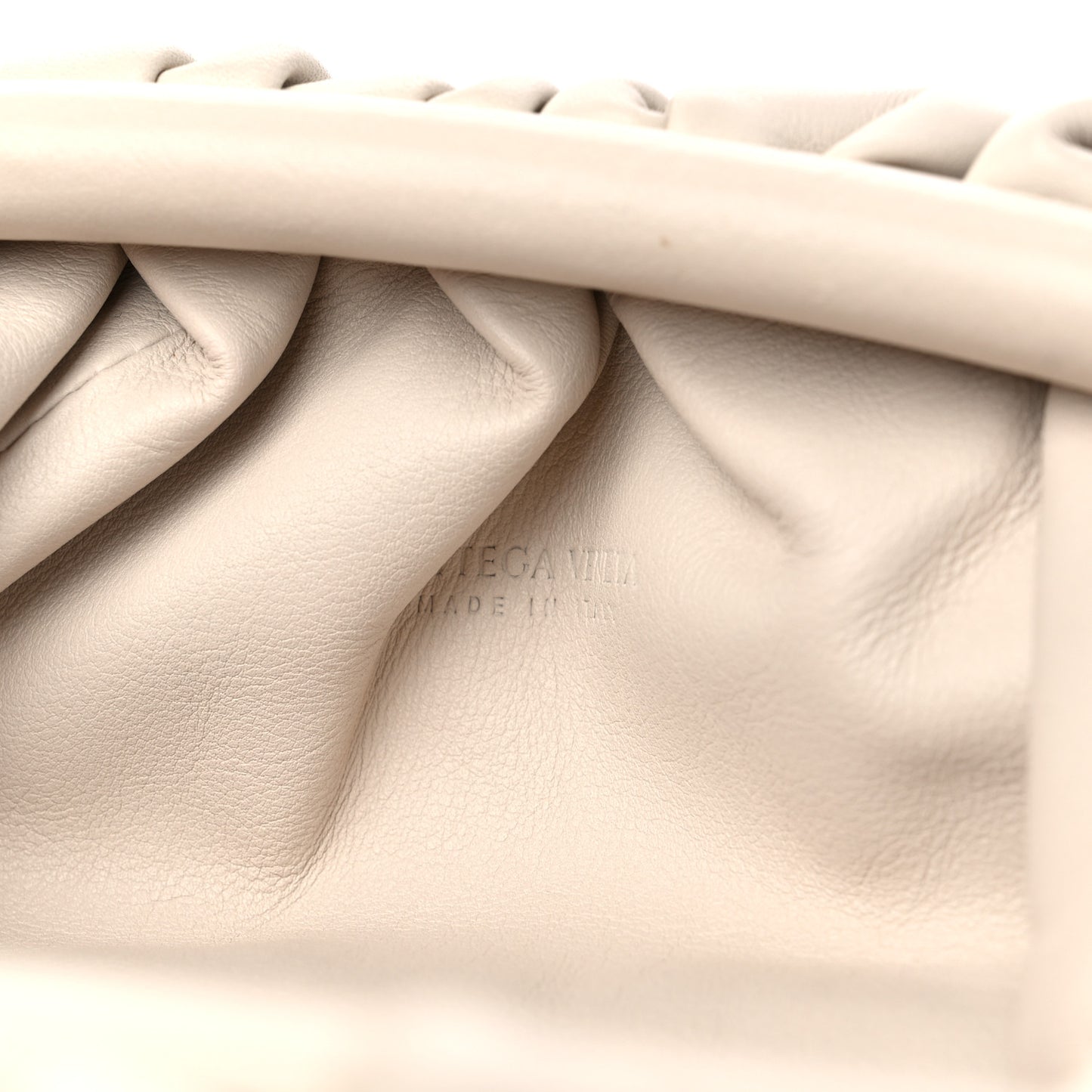Butter Calfskin The Mini Pouch Plaster