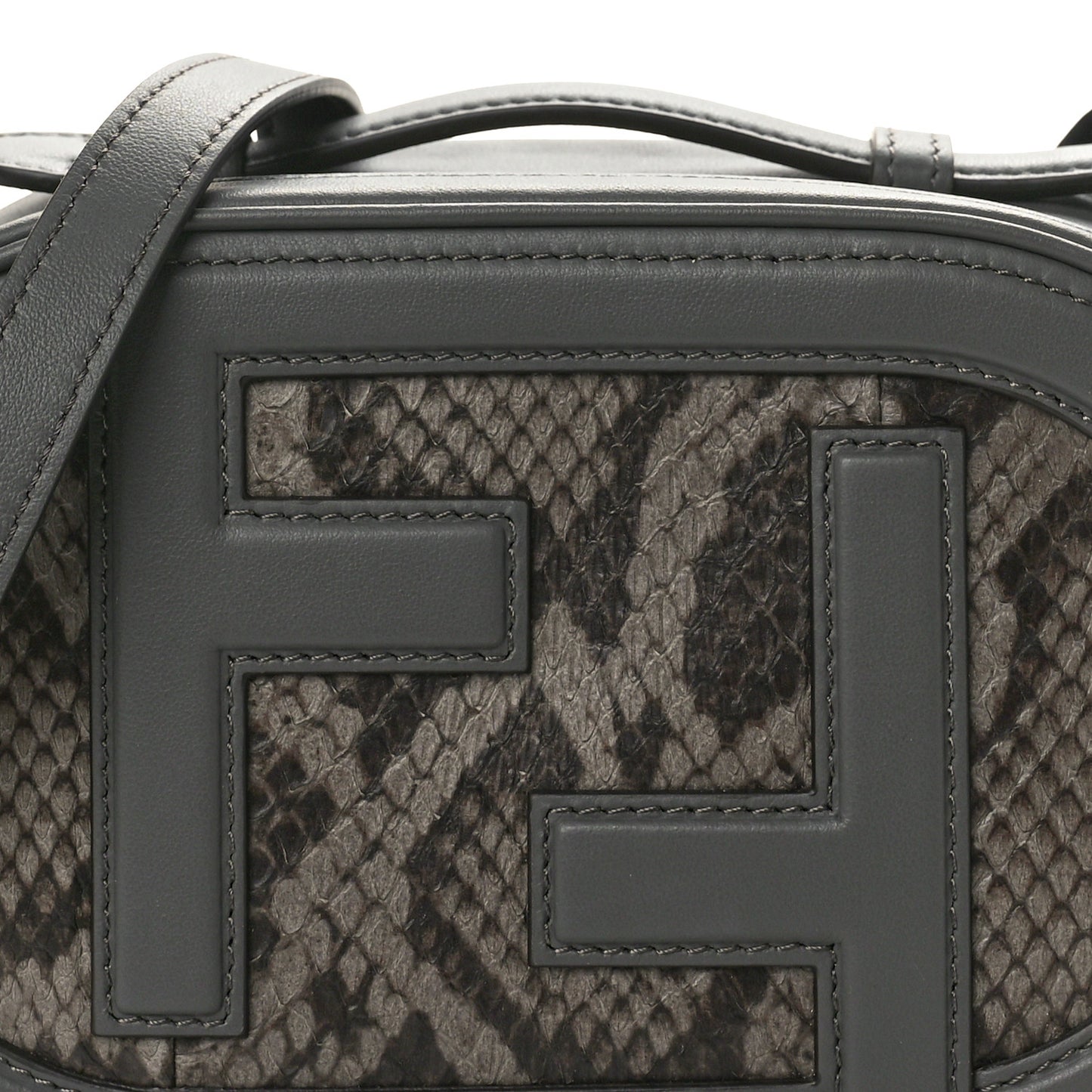 Vitello Grace Elaphe Python Print O'Lock Mini Camera Case Asfalto Fumo