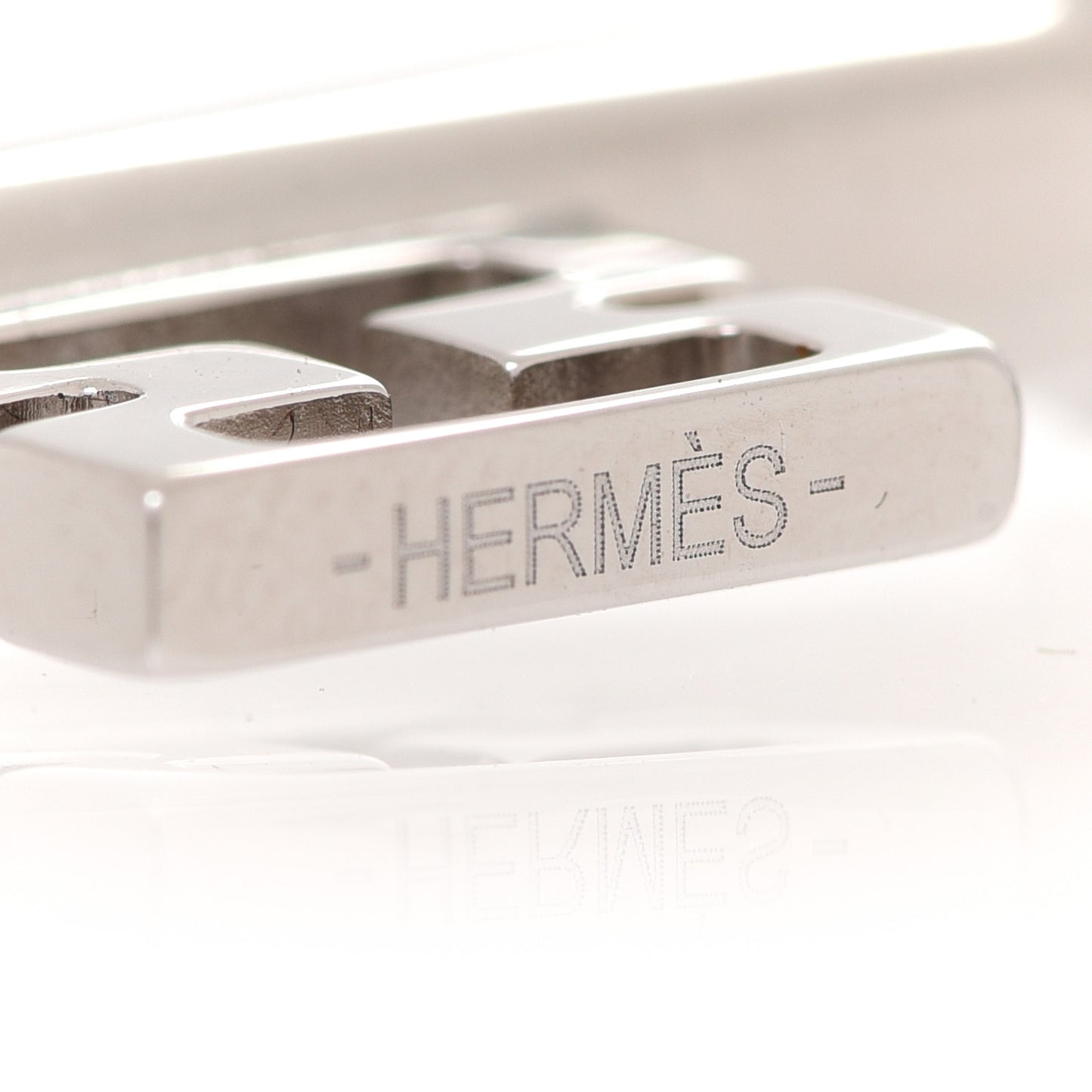 Palladium Curiosite Cle H Charm