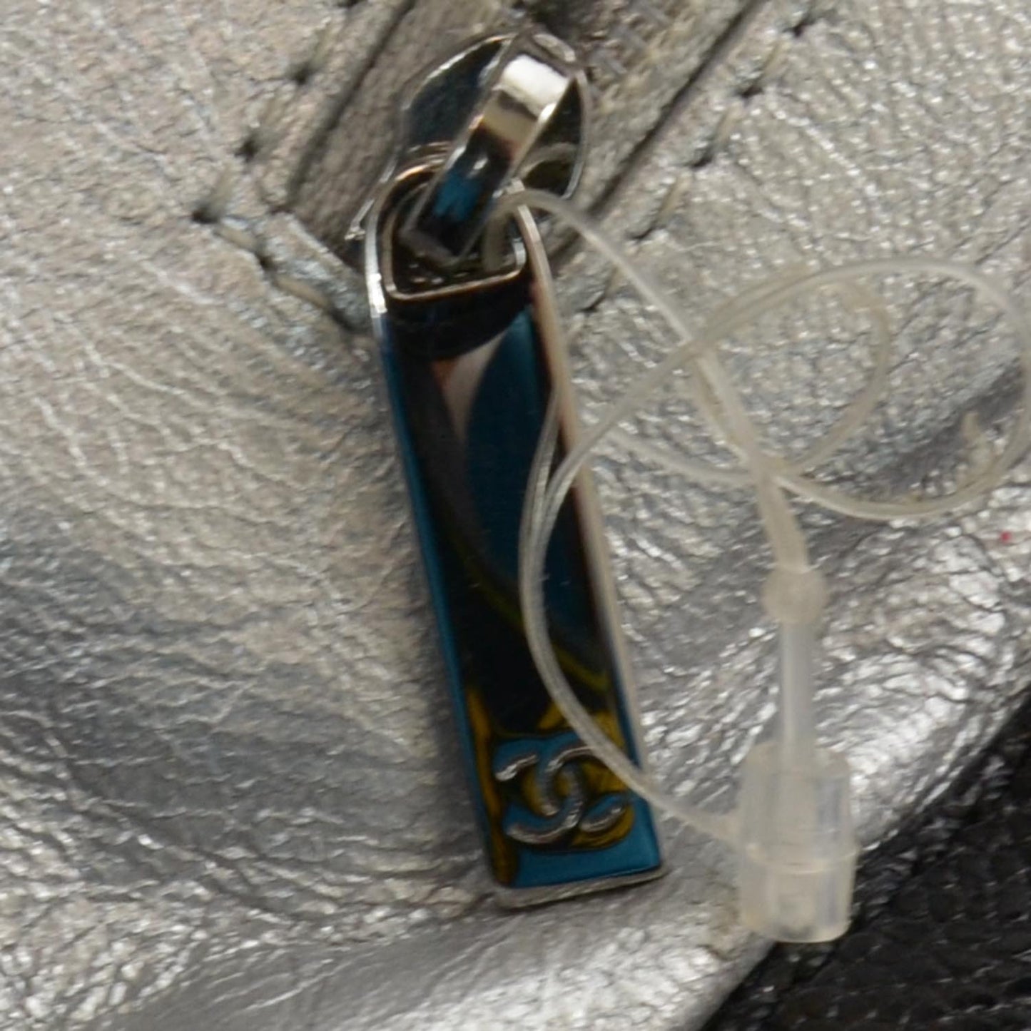 Leather Large Modern Chain Tote Black