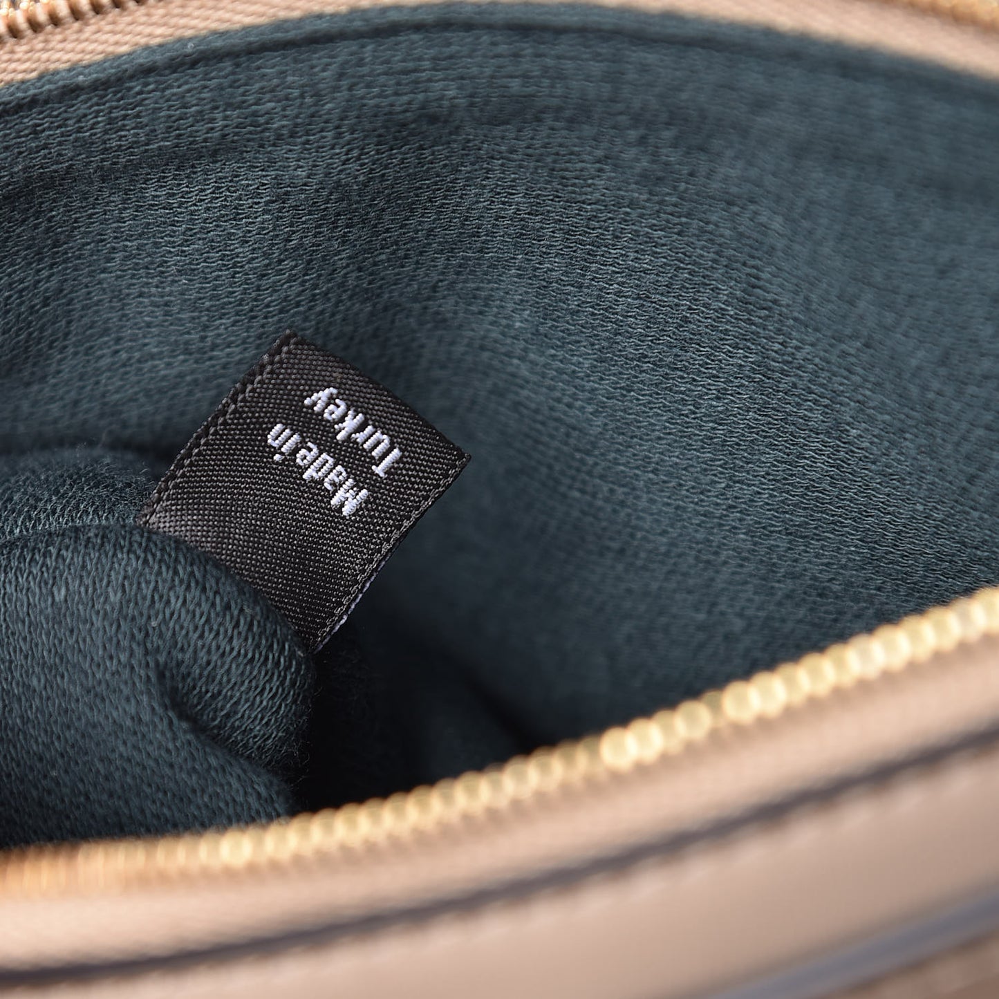 Classic Grain Calfskin Small Clifton Flap Dune