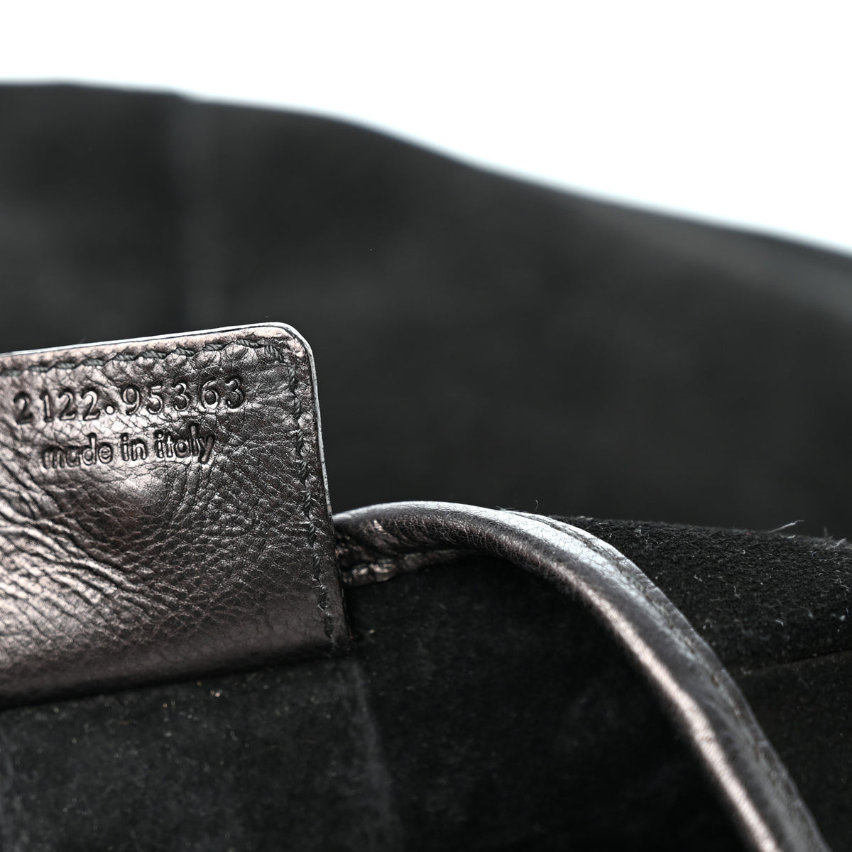 Suede Medium Mombasa Black