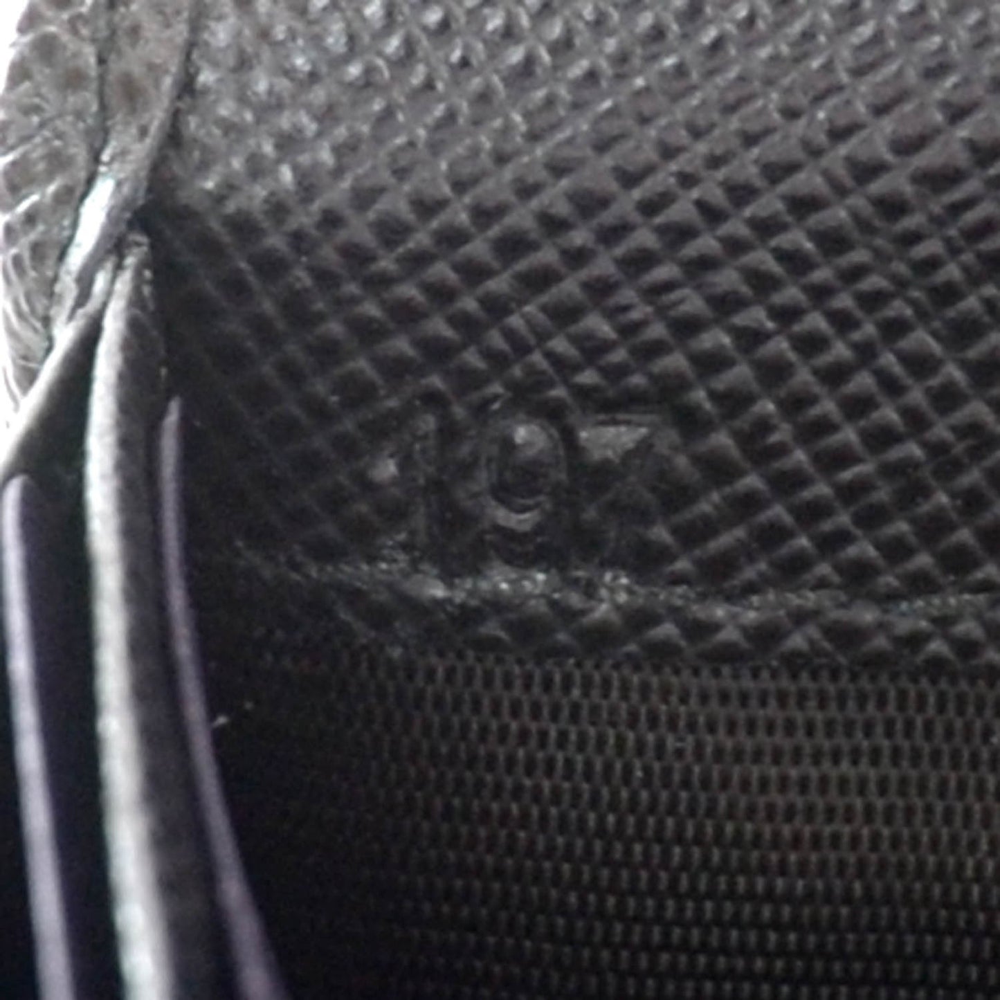 Saffiano Continental Flap Wallet Nero Black