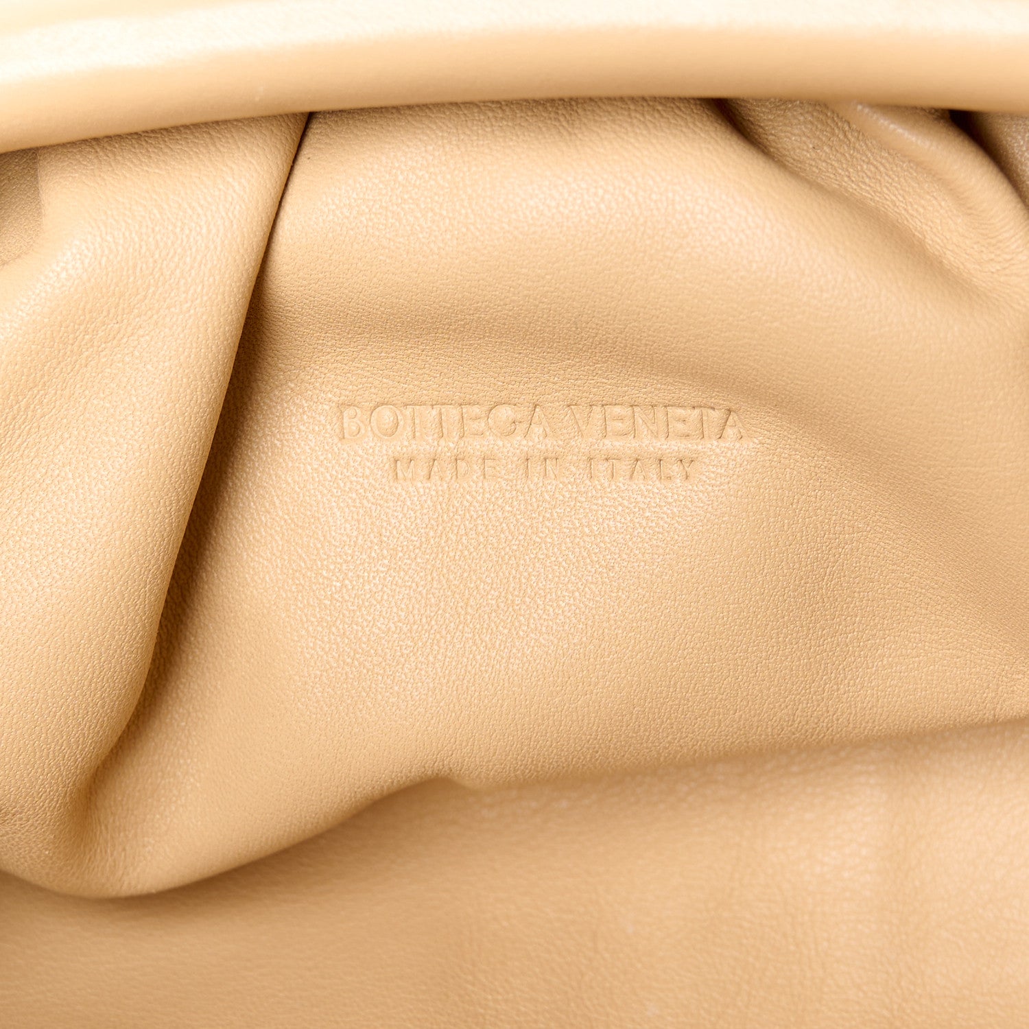 BOTTEGA VENETA ベージュ ソフトケース Bottega Veneta Beige Paper The Pouch Clutch Bottega Veneta