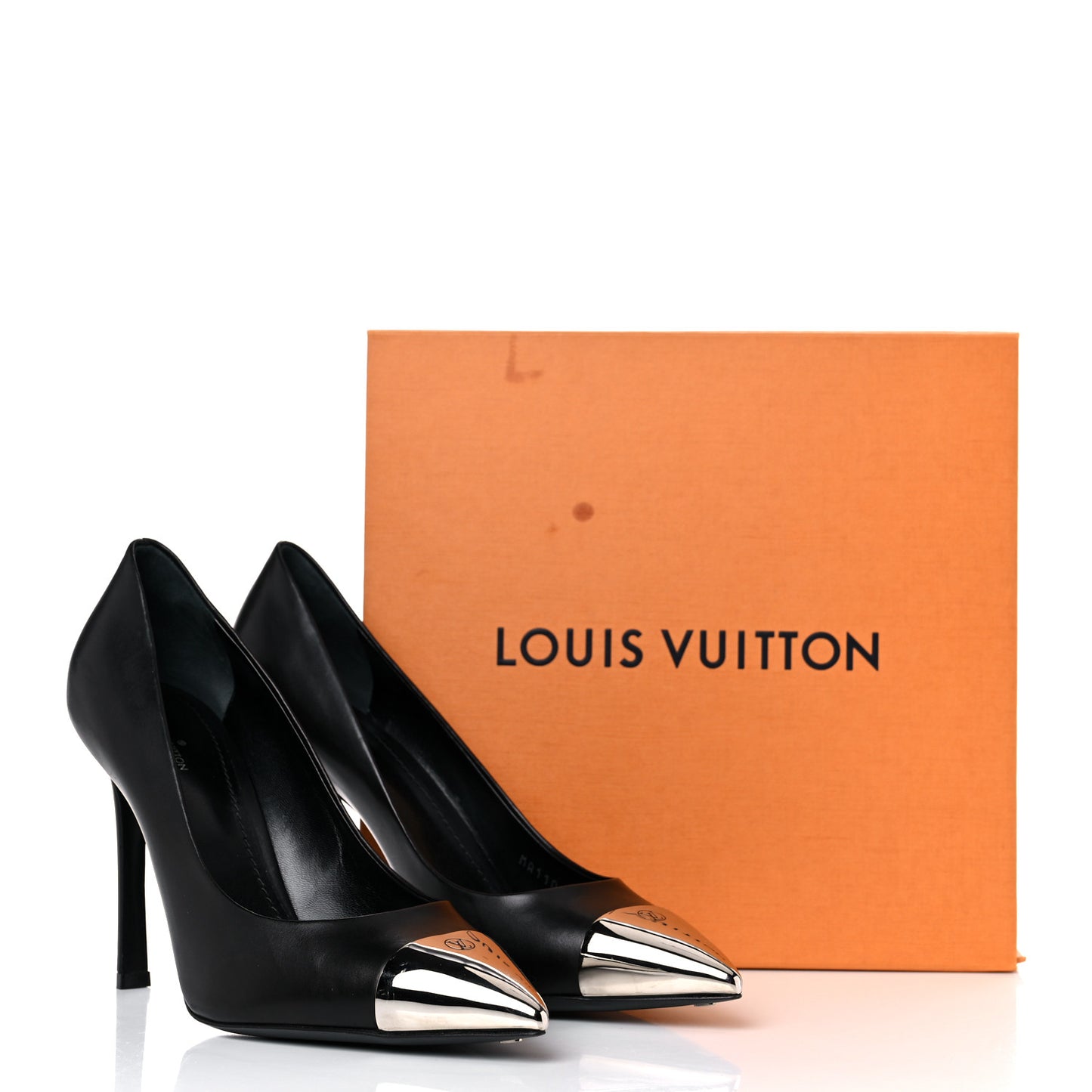 Calfskin Urban Twist Pumps 40 Black