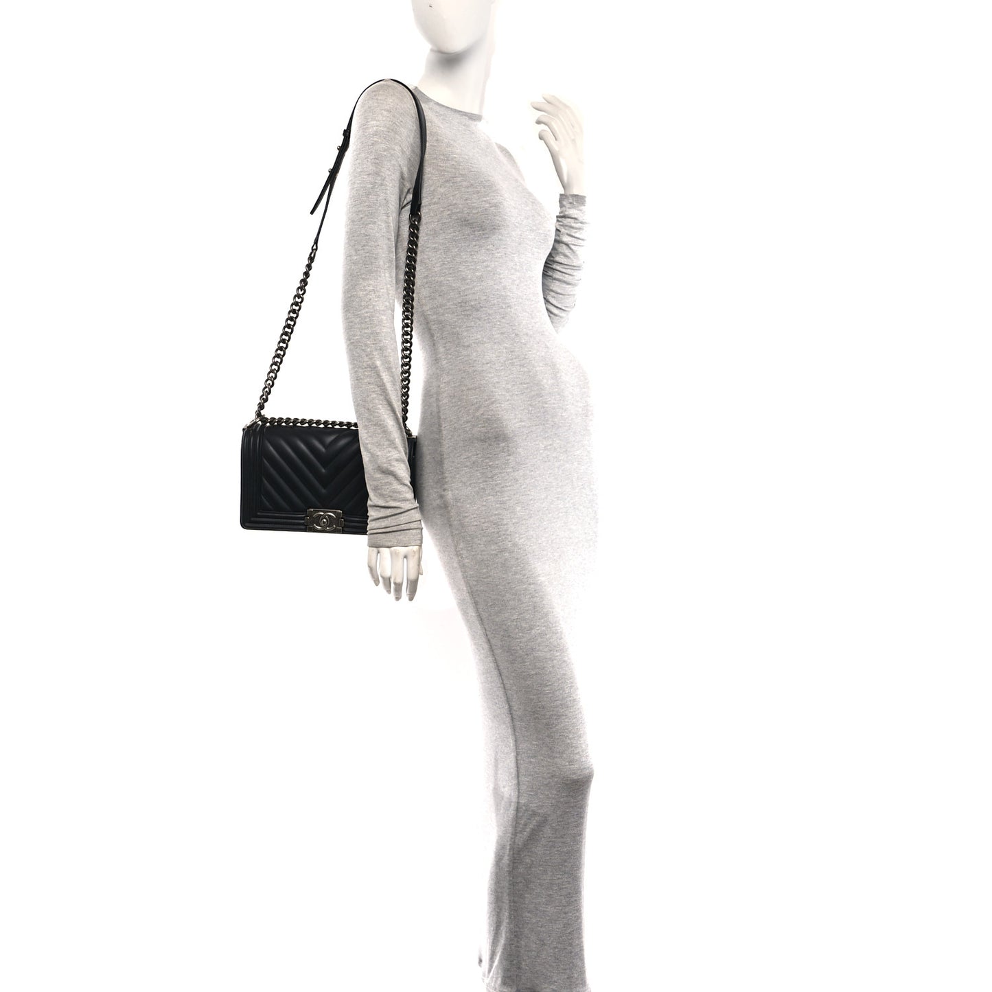 Calfskin Chevron Quilted Medium Boy Flap Black