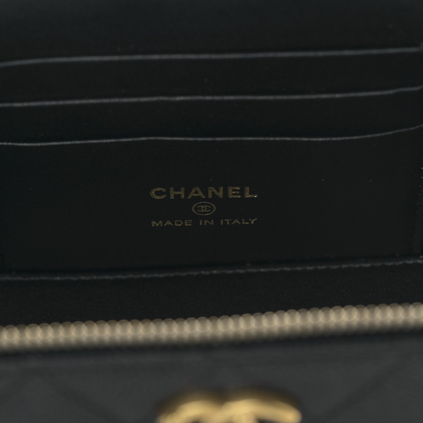 Caviar Quilted Sweetheart Vanity Case Black