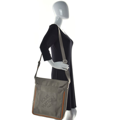 Louis Vuitton Damier Geant Compagnon Messenger Sable 2 of 12