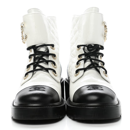 Chanel Shiny Goatskin Calfskin Quilted Lace Up Combat Boots 38.5 White Black 2 of 8