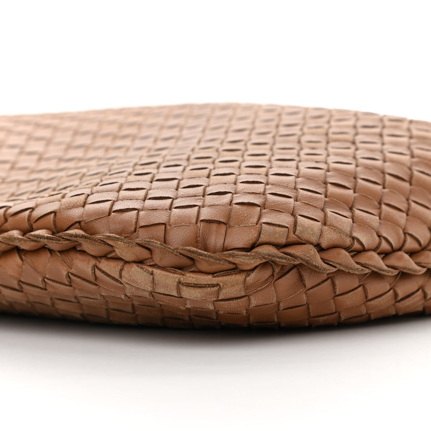 Nappa Intrecciato Medium Veneta Hobo Noce