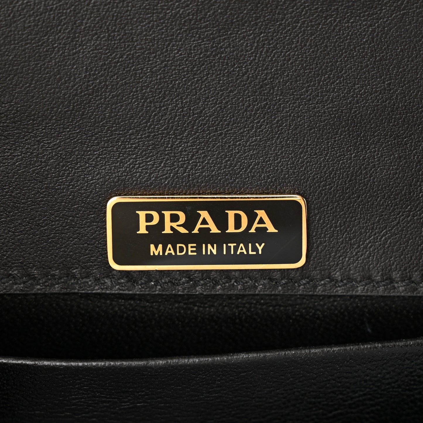 City Calf Saffiano Cahier Bag Black