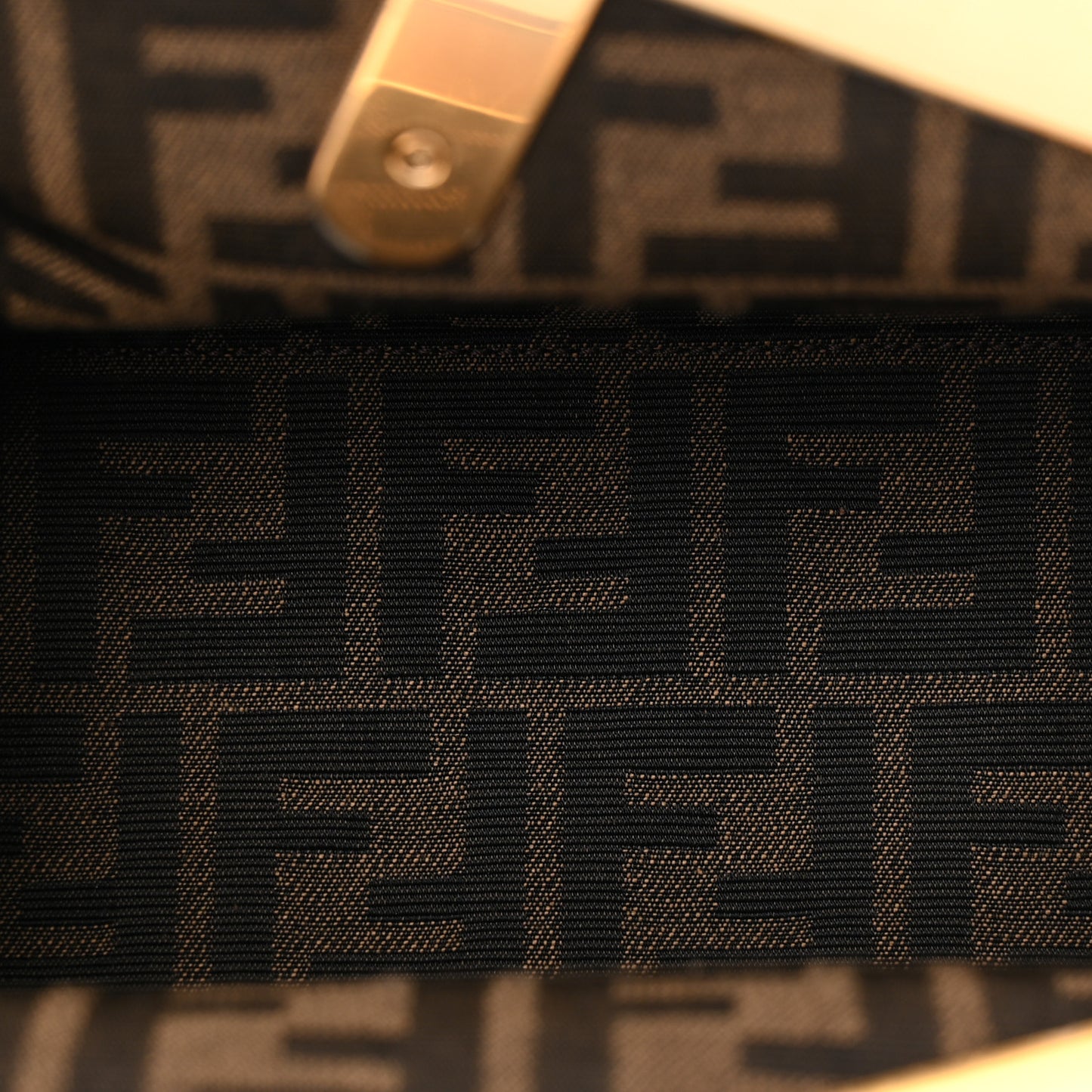 Vitello Grace Intreccio Nappa Small Fendi First Tortora White Rice