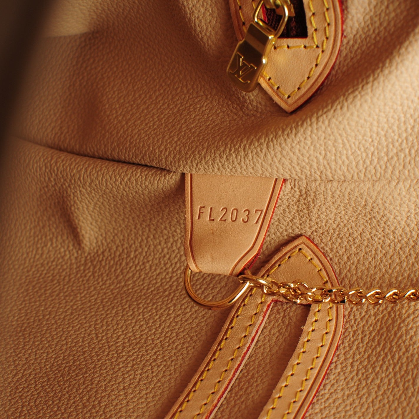 Monogram Petit Bucket 23
