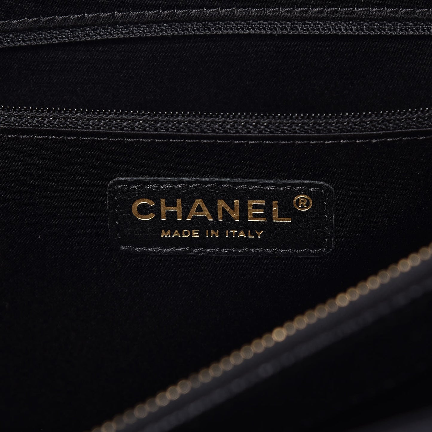 Caviar Quilted XL Grand Shopping Tote GST Black