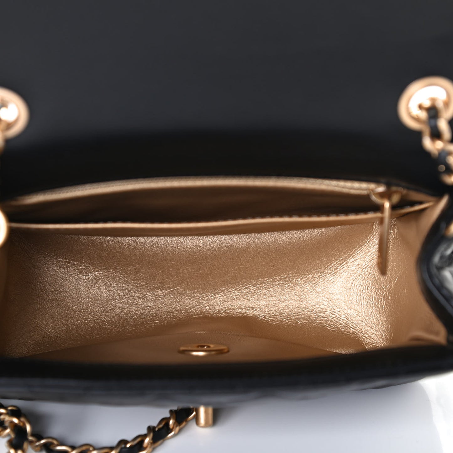 Lambskin Quilted Mini Pearl Crush Flap Black