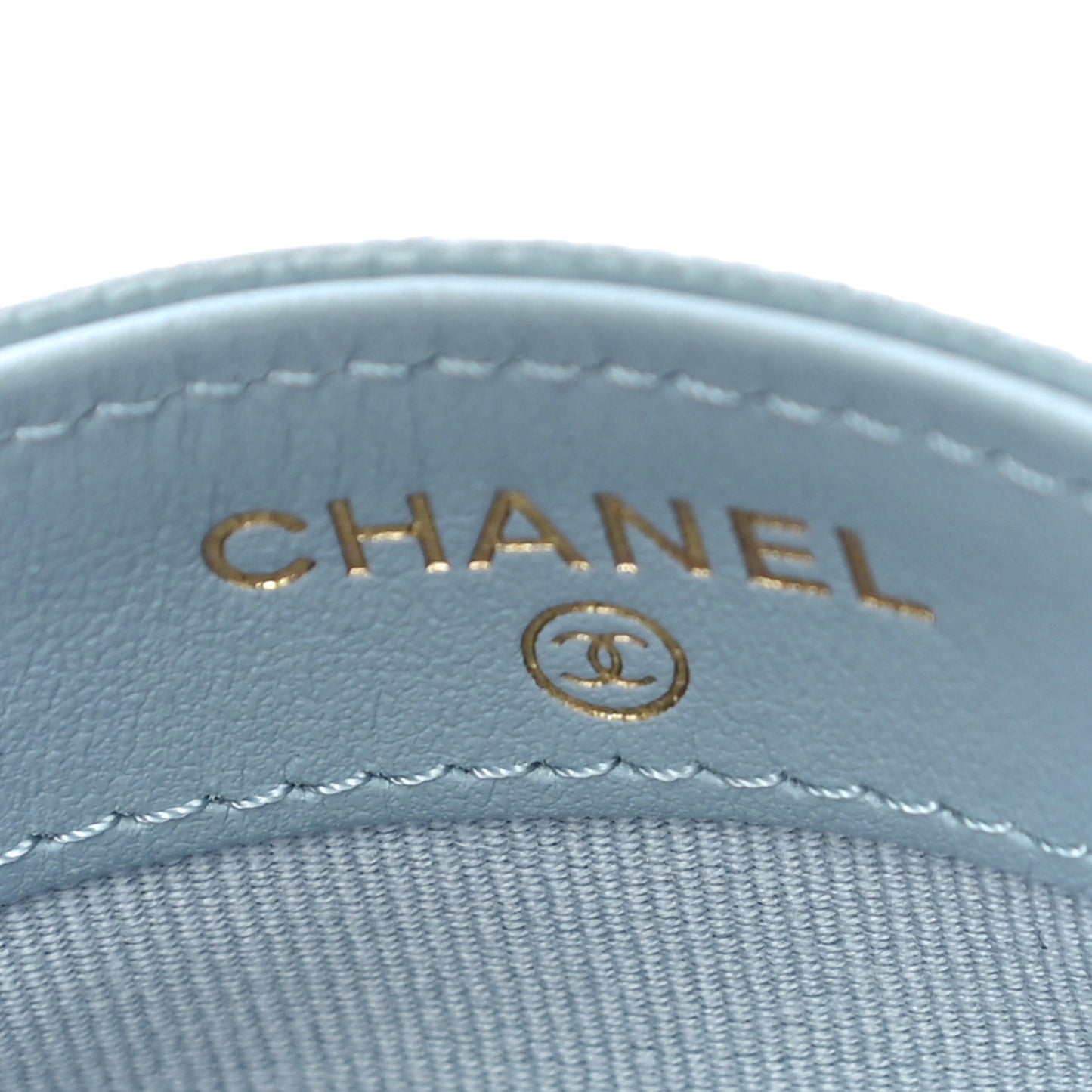 Caviar Quilted Card Holder Light Blue