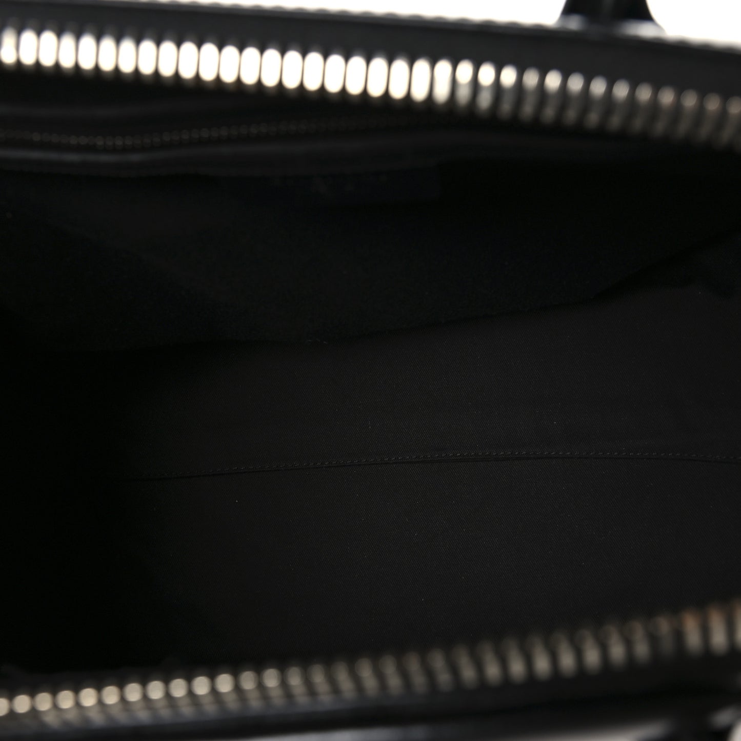 Shiny Lord Calfskin Medium Antigona Black