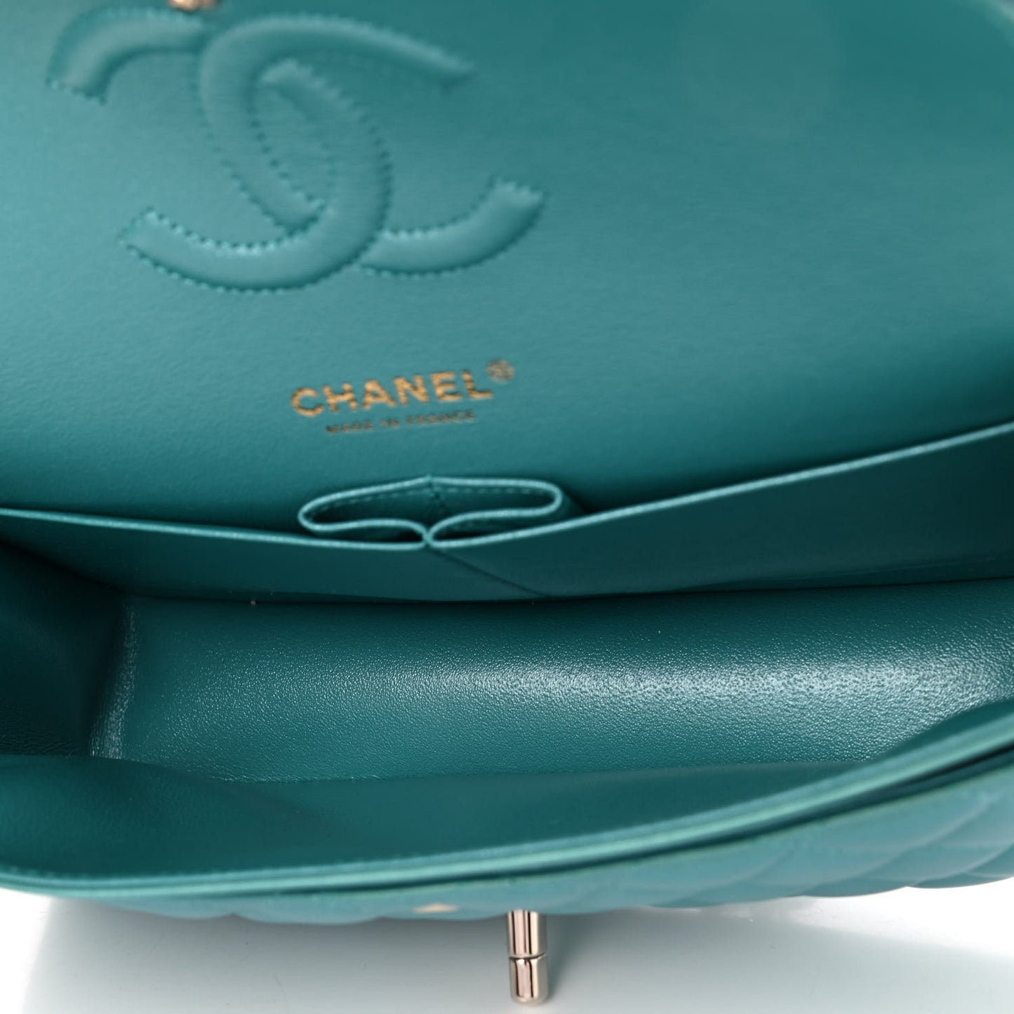 Iridescent Calfskin Quilted Medium Double Flap Green