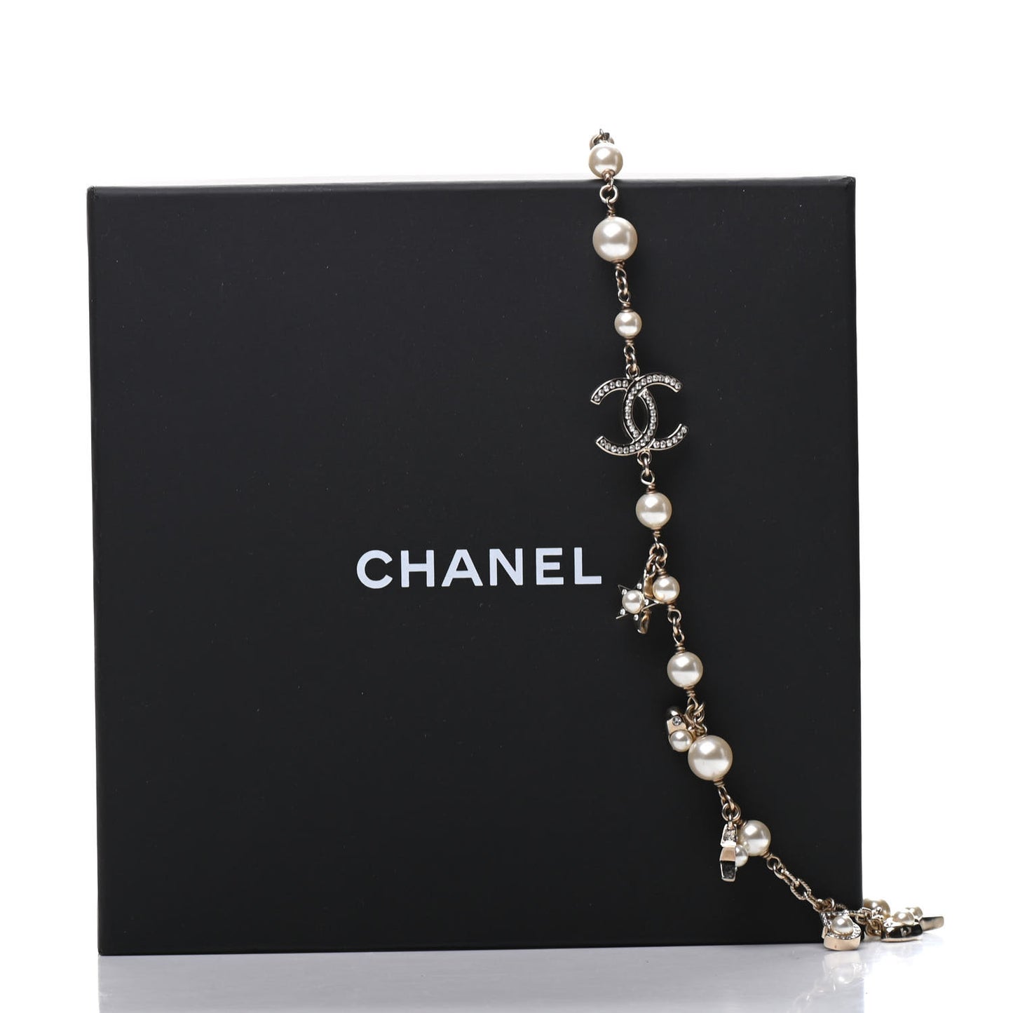 Crystal Pearl Star CC Short Necklace Silver