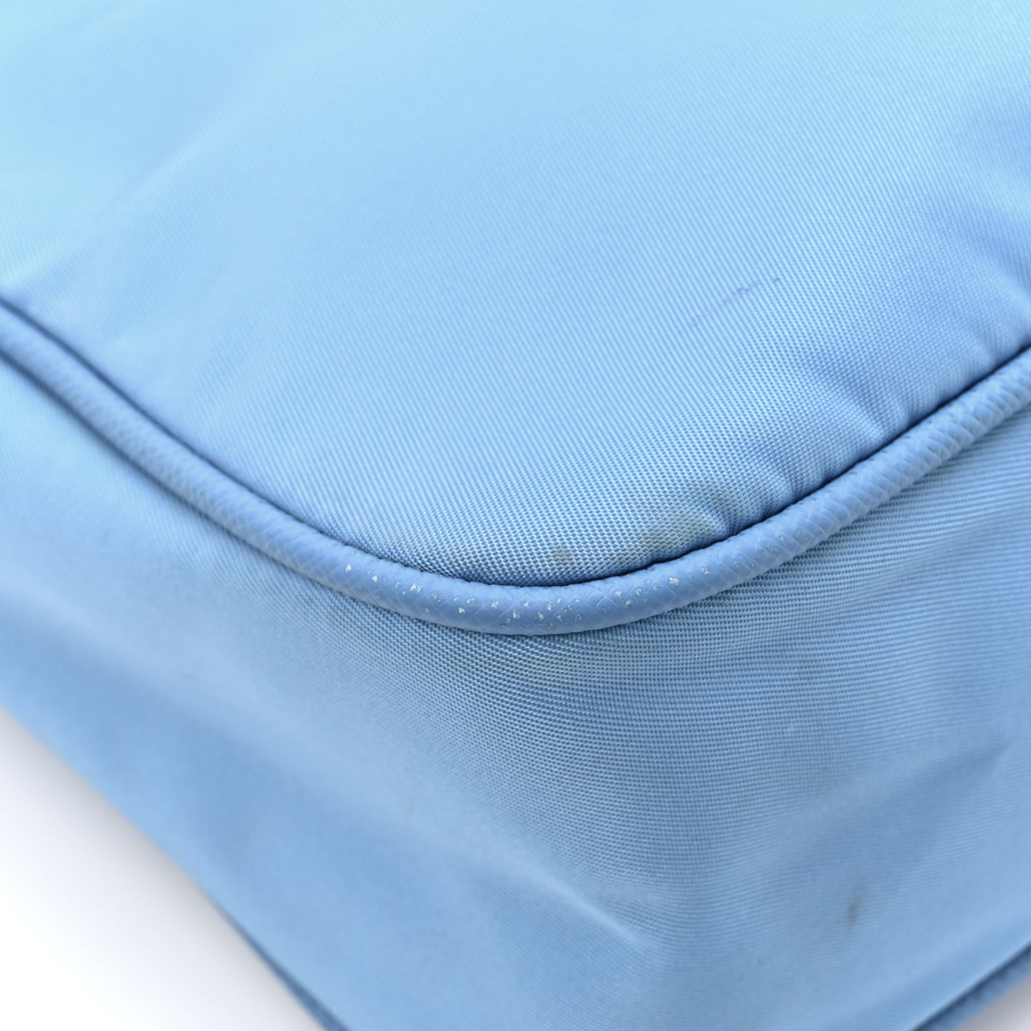 Nylon Re-Edition 2005 Shoulder Bag Pervinca