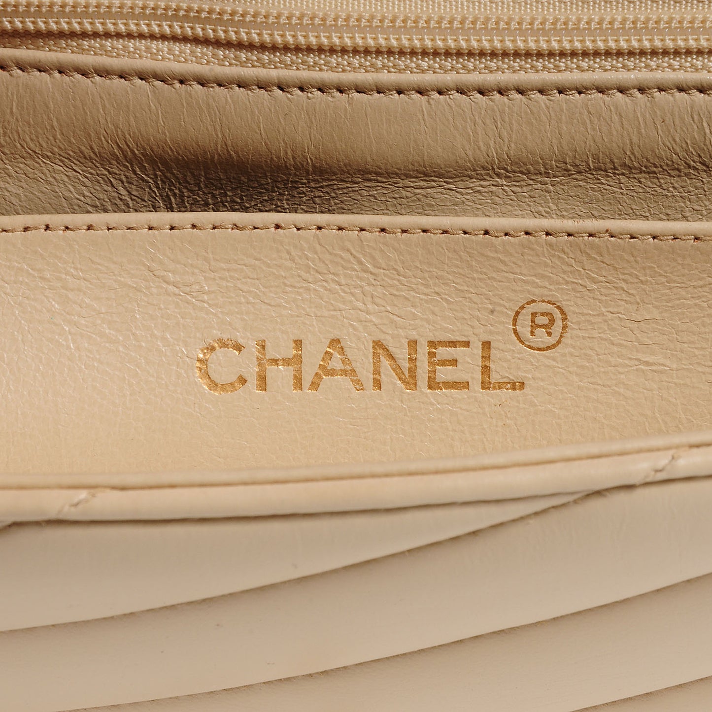 Lambskin Chevron Small Single Flap Beige